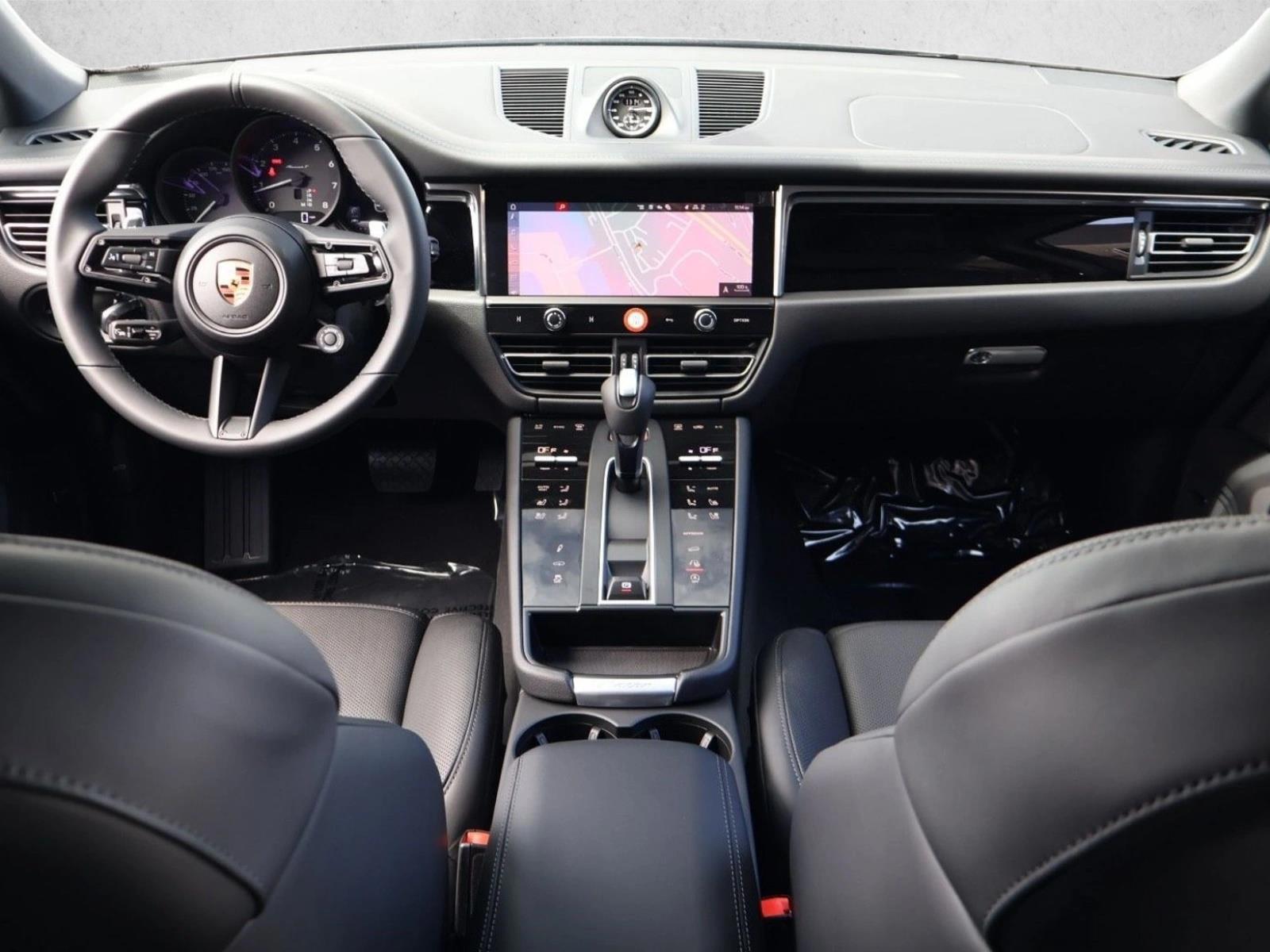 Thumbnail: 2026 Porsche Macan - 5