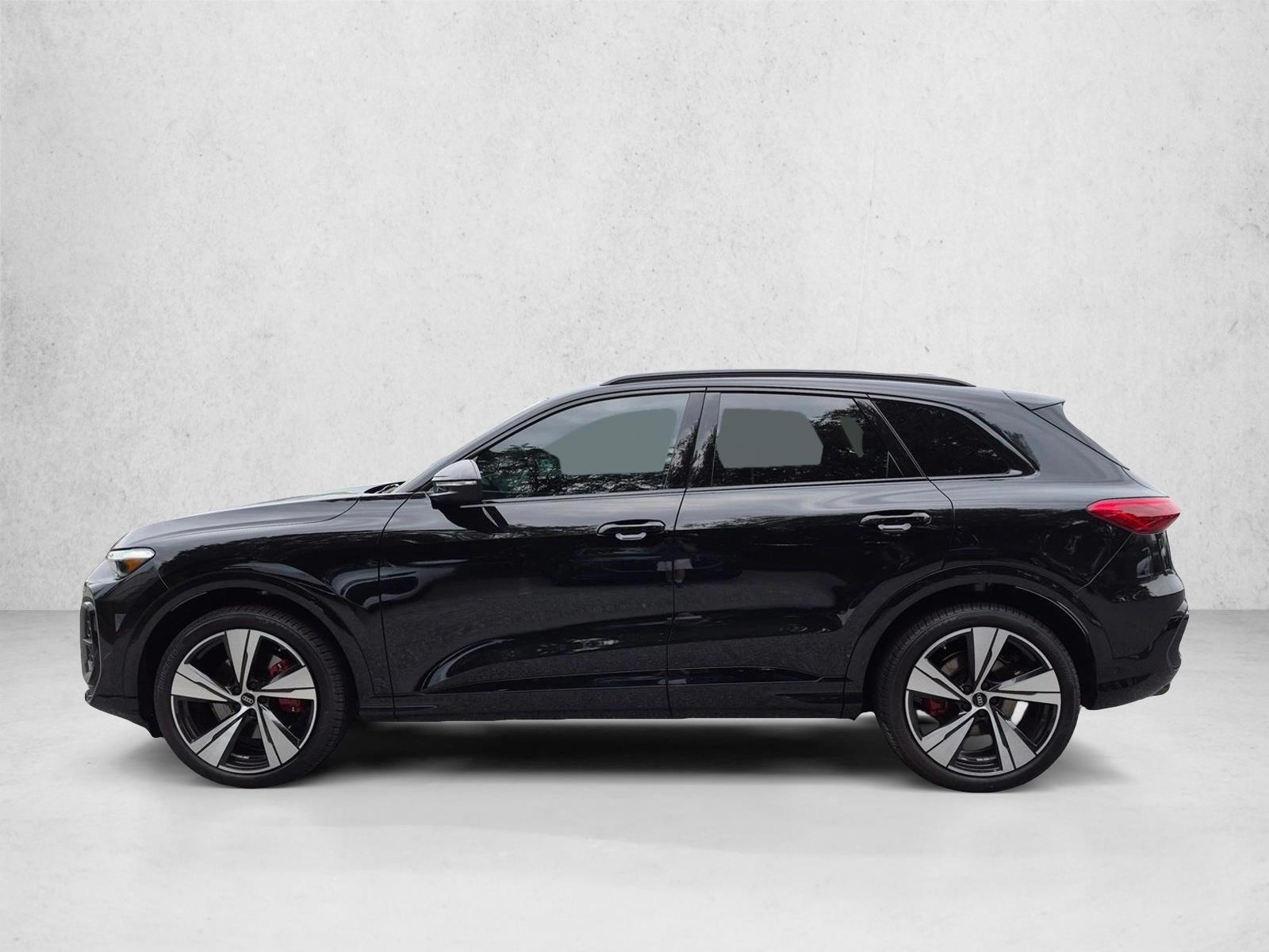 Thumbnail: 2026 Audi SQ5 - 2