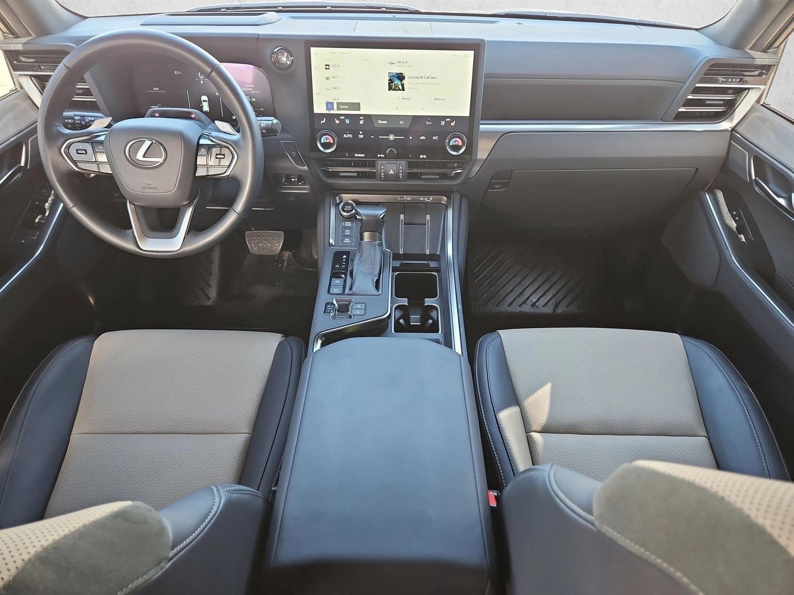 Thumbnail: 2025 Lexus GX - 3