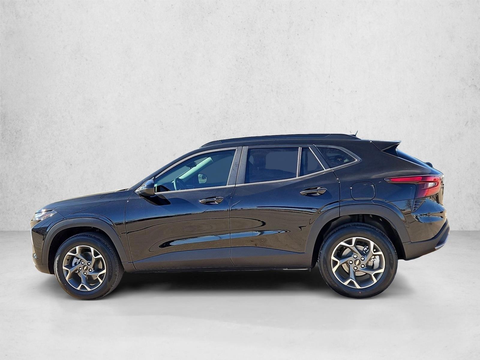 Thumbnail: 2026 Chevrolet Trax - 2
