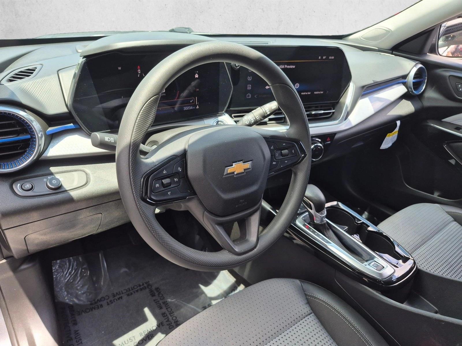 Thumbnail: 2024 Chevrolet Trax - 3