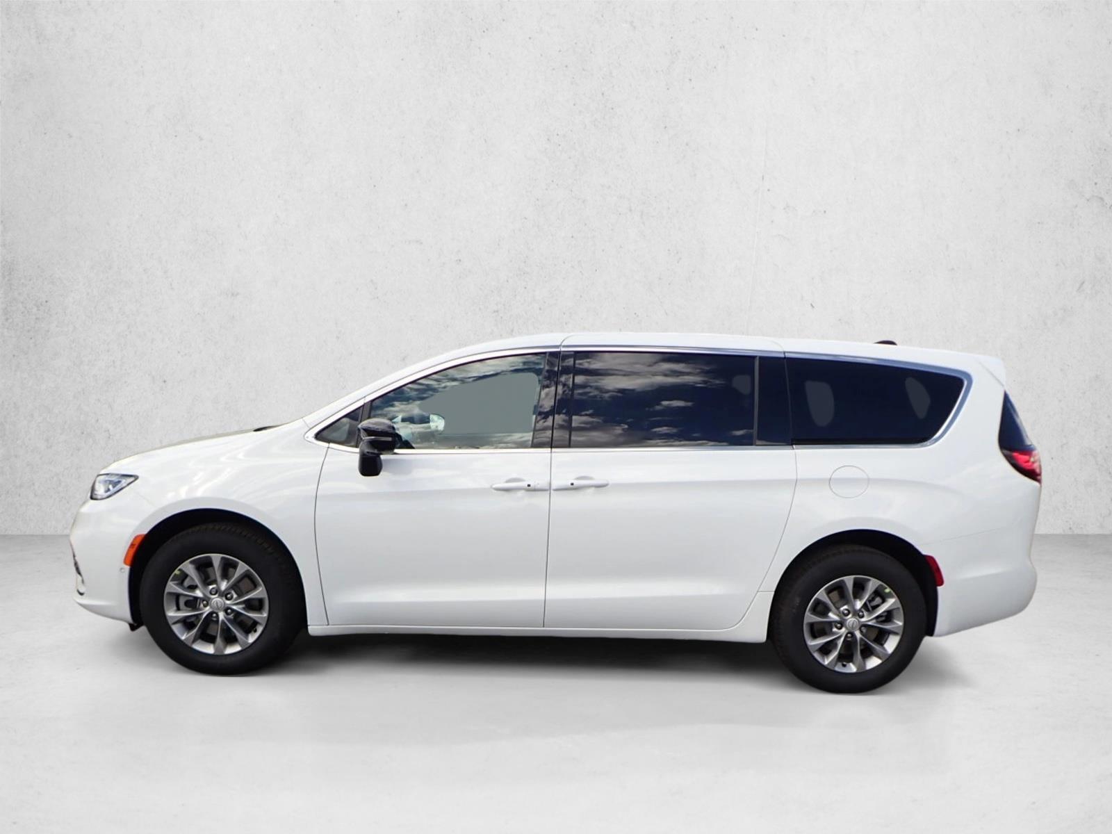 Thumbnail: 2026 Chrysler Pacifica - 2