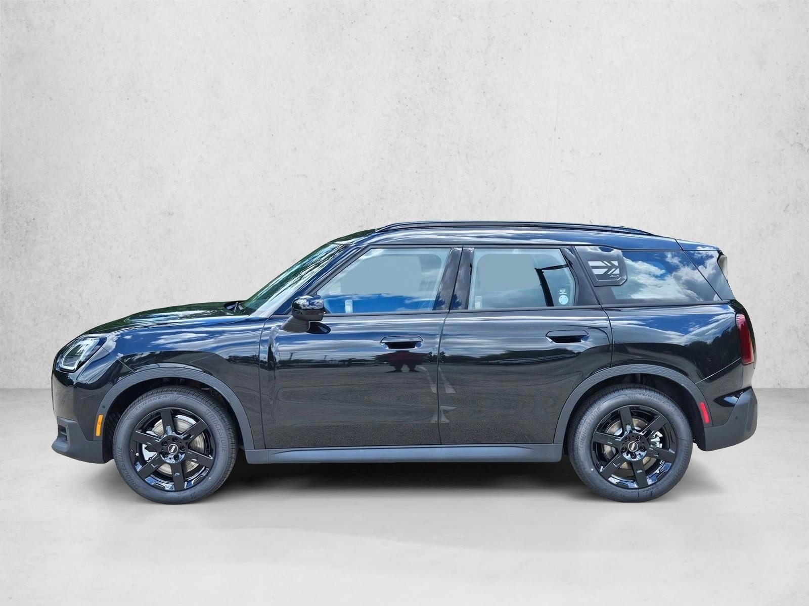 Thumbnail: 2027 MINI Cooper Countryman - 2