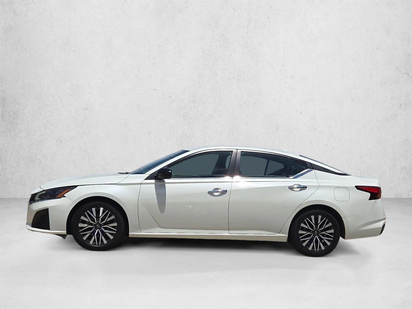 Thumbnail: 2025 Nissan Altima - 2