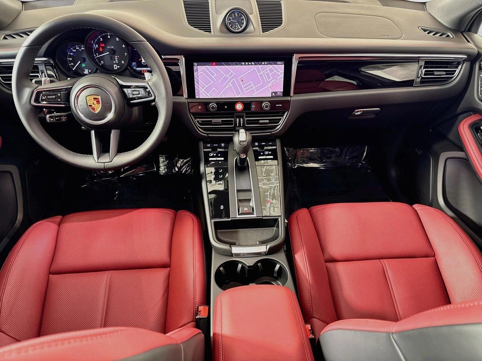 Thumbnail: 2026 Porsche Macan - 3