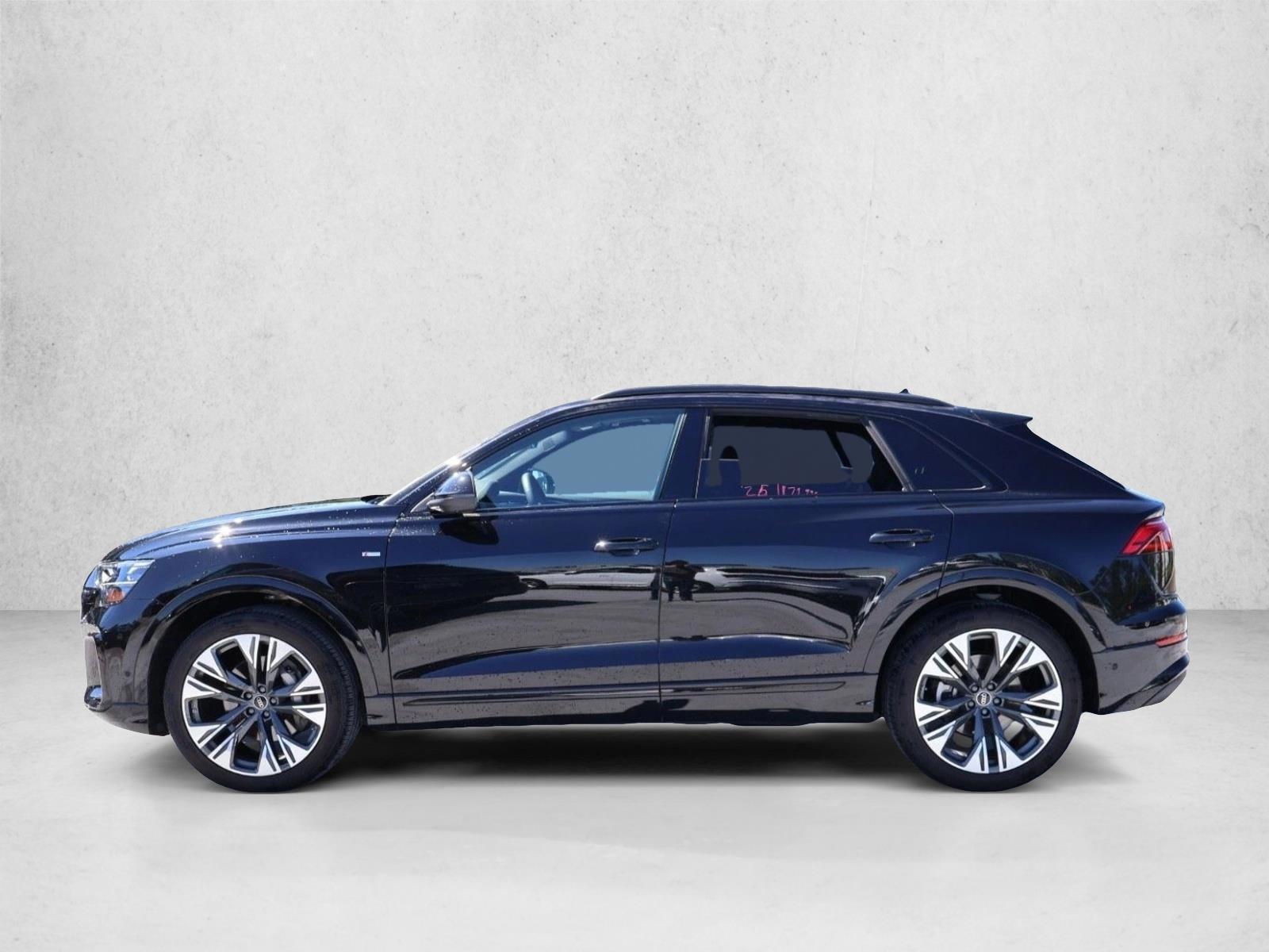 Thumbnail: 2025 Audi Q8 - 2