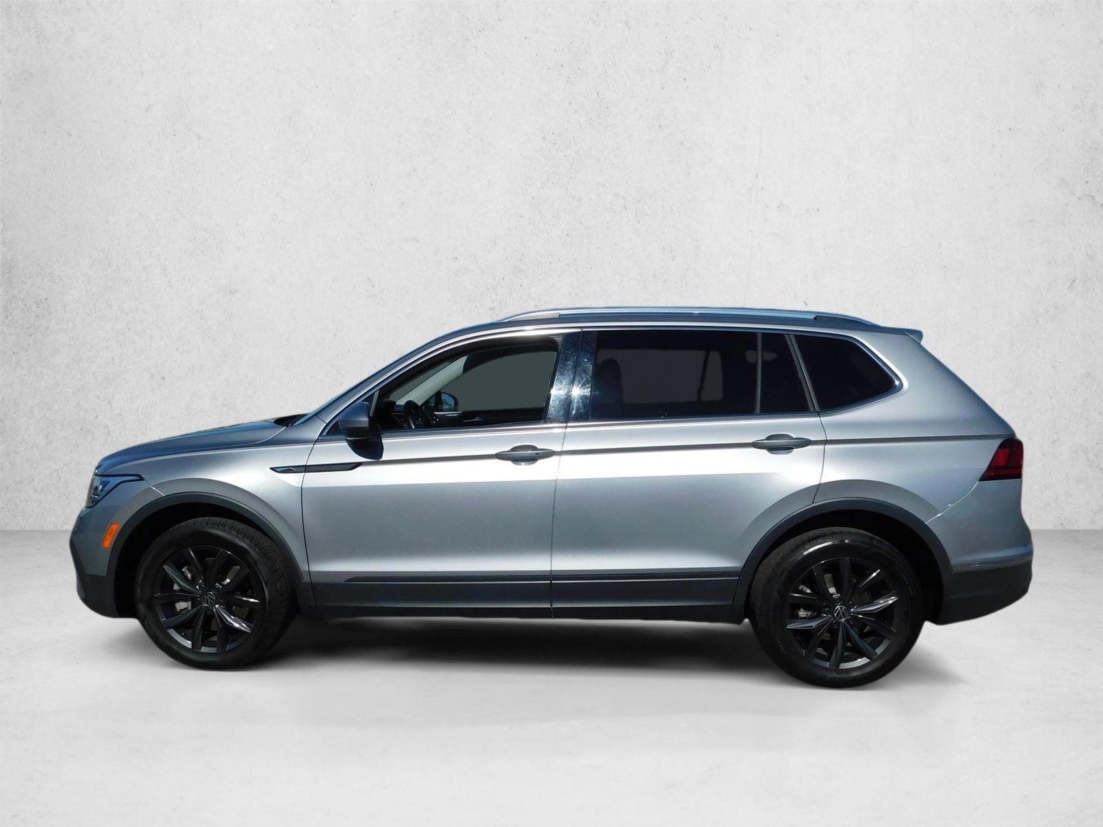 Thumbnail: 2024 Volkswagen Tiguan - 3