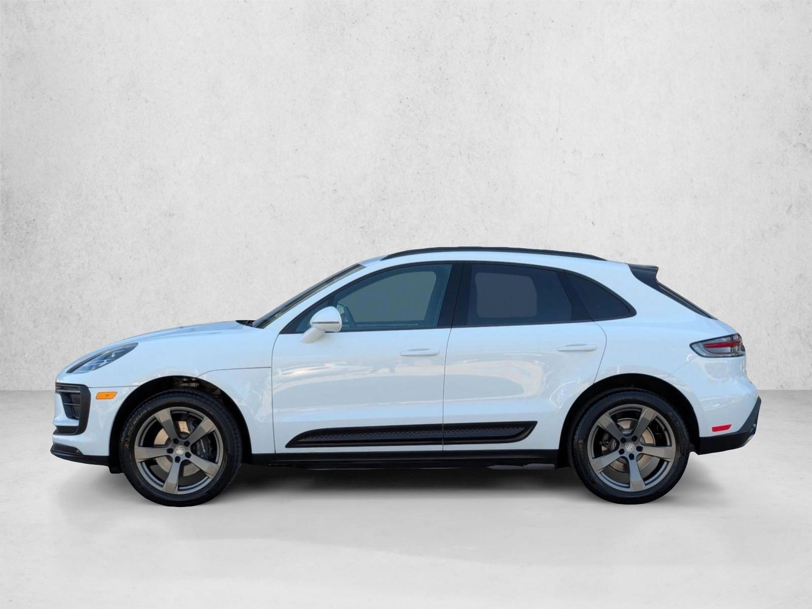 Thumbnail: 2025 Porsche Macan - 2