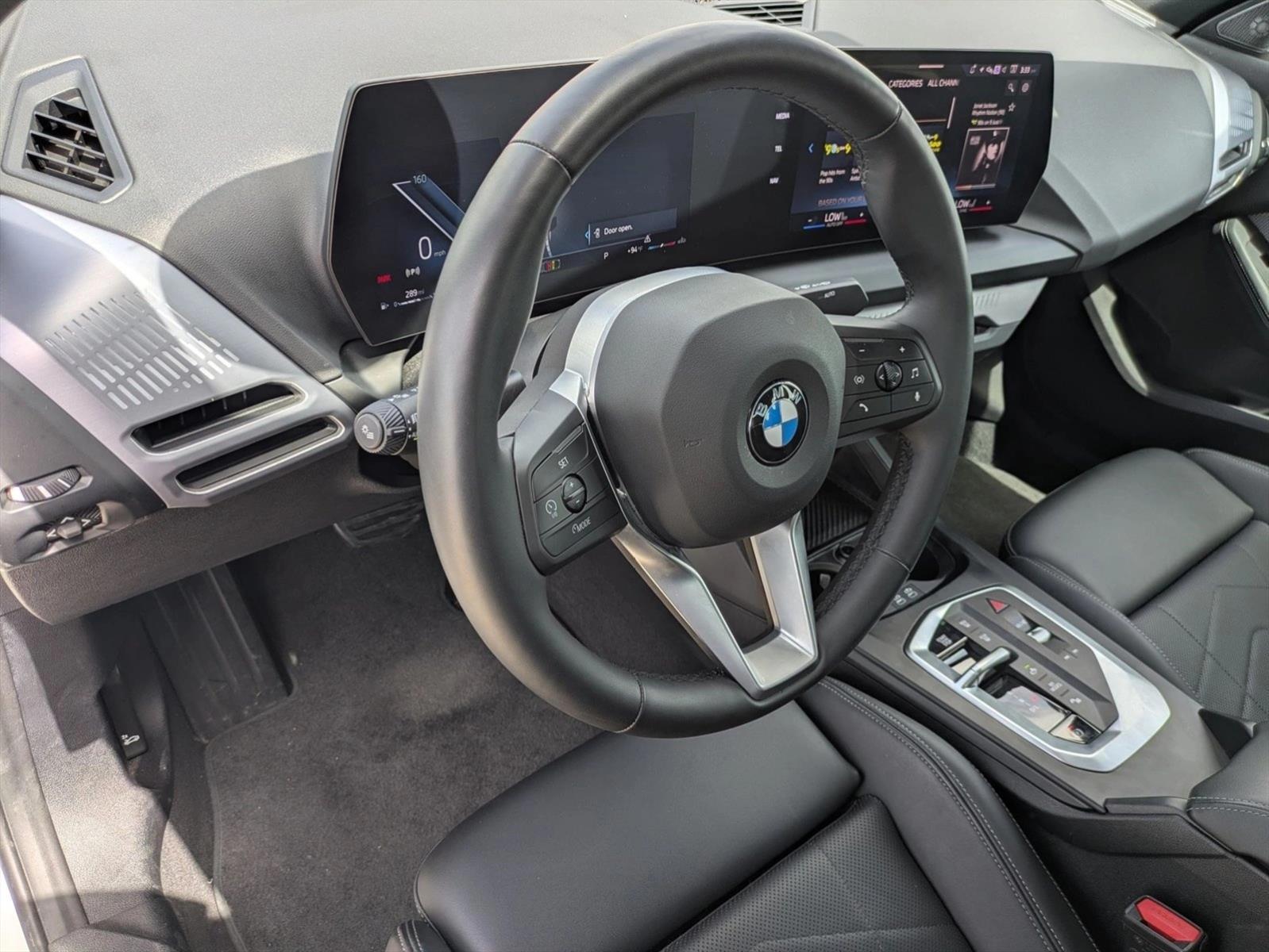 Thumbnail: 2025 BMW 2 Series - 3