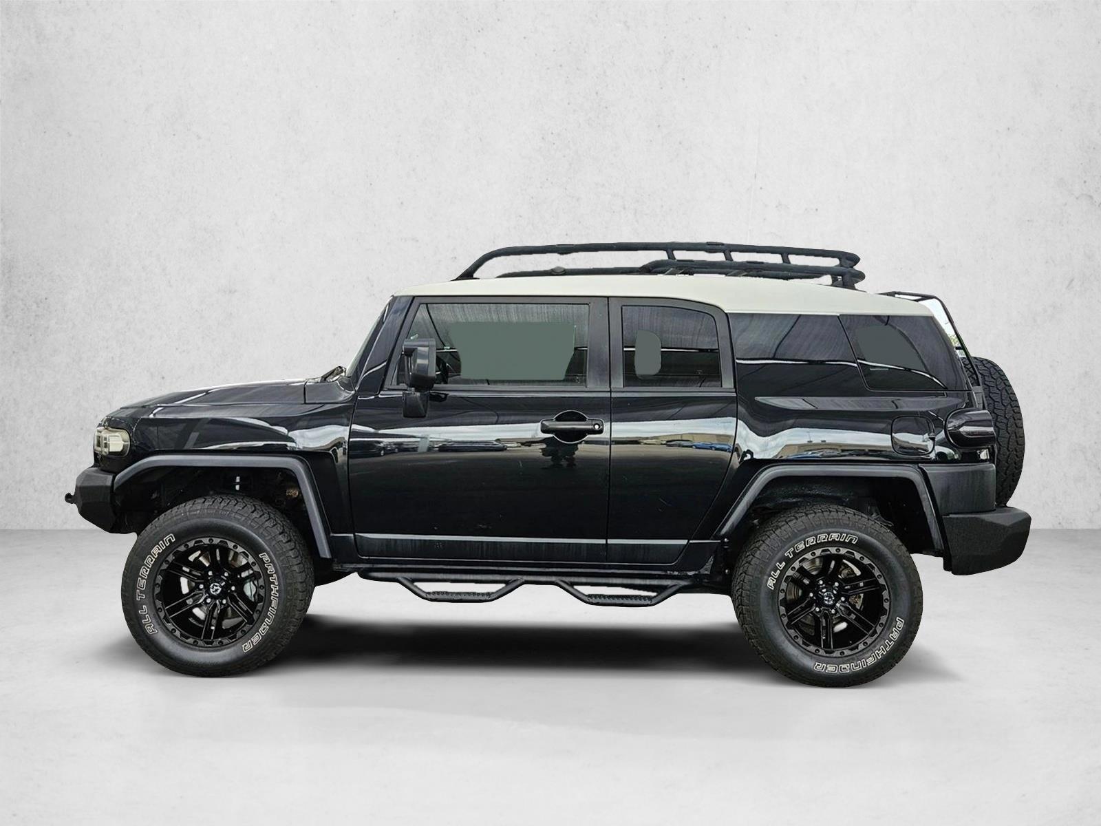 Thumbnail: 2007 Toyota FJ Cruiser - 2