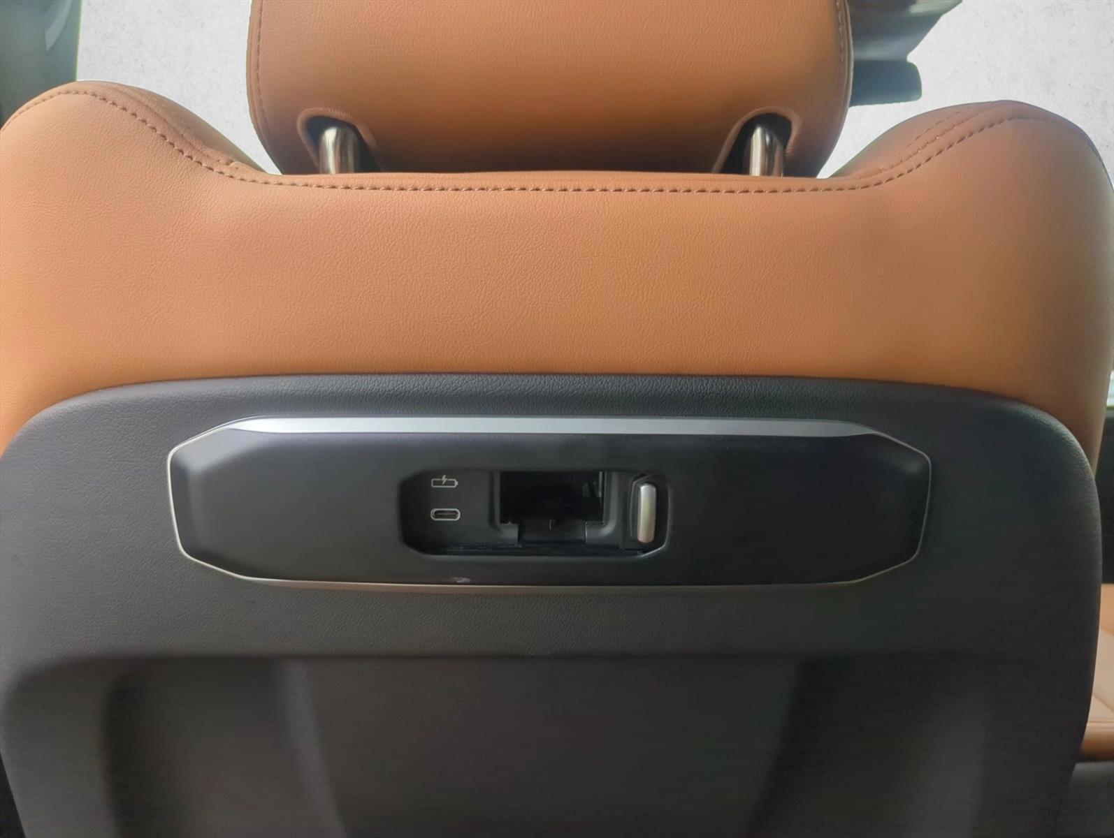 Thumbnail: 2026 BMW X5 - 4
