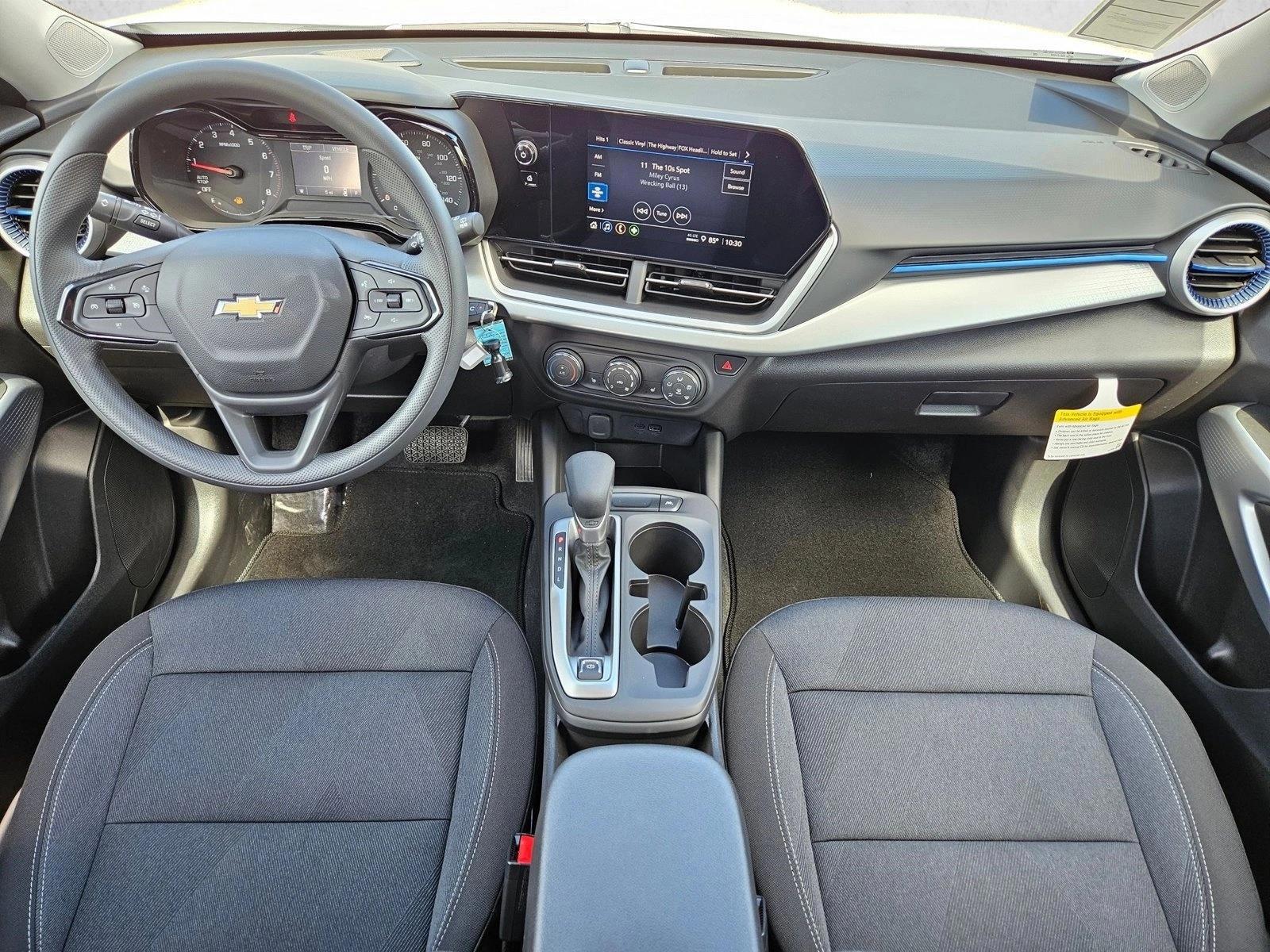Thumbnail: 2026 Chevrolet Trax - 4