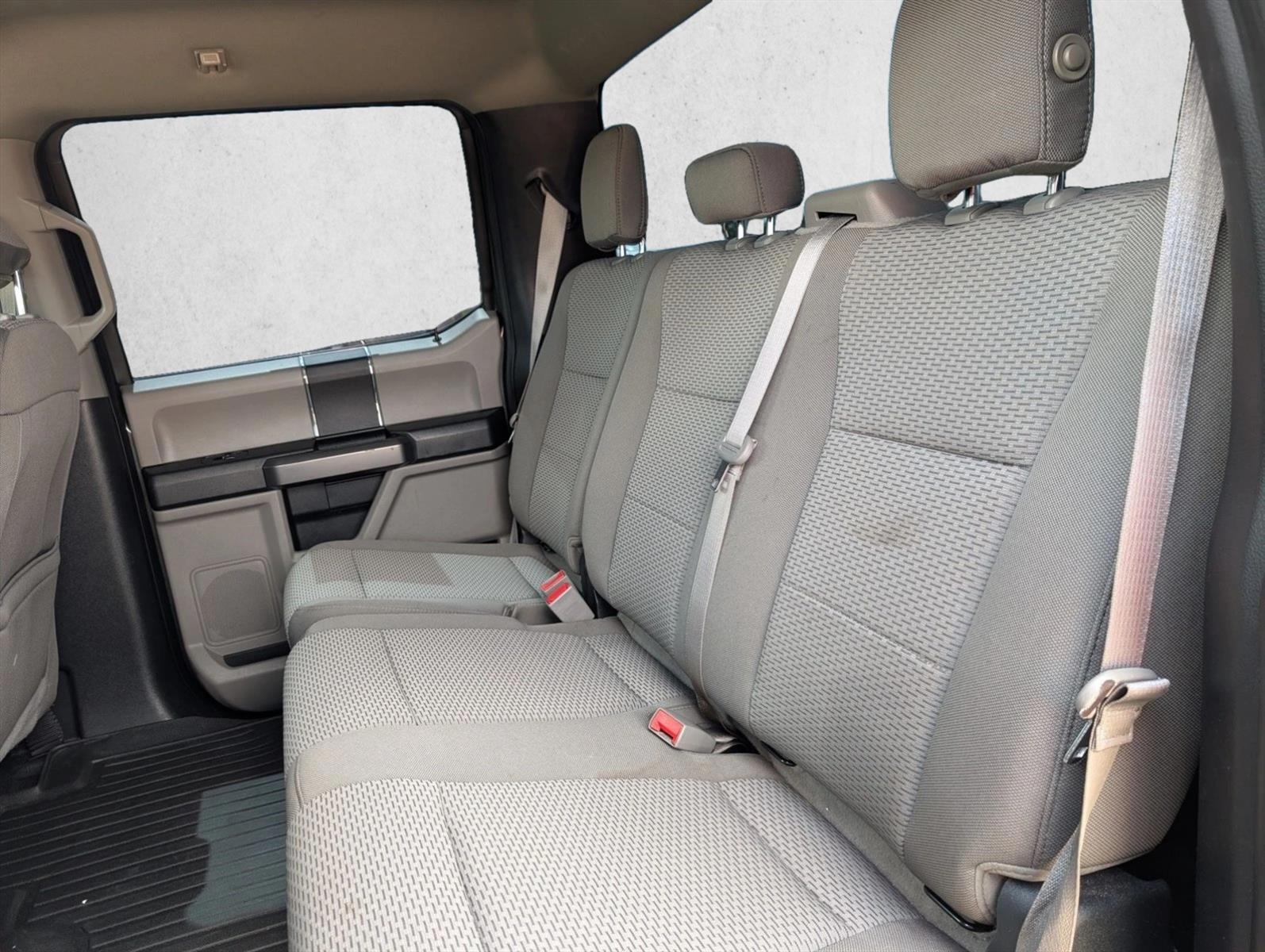 2019 Ford F-150 XLT - Photo 17