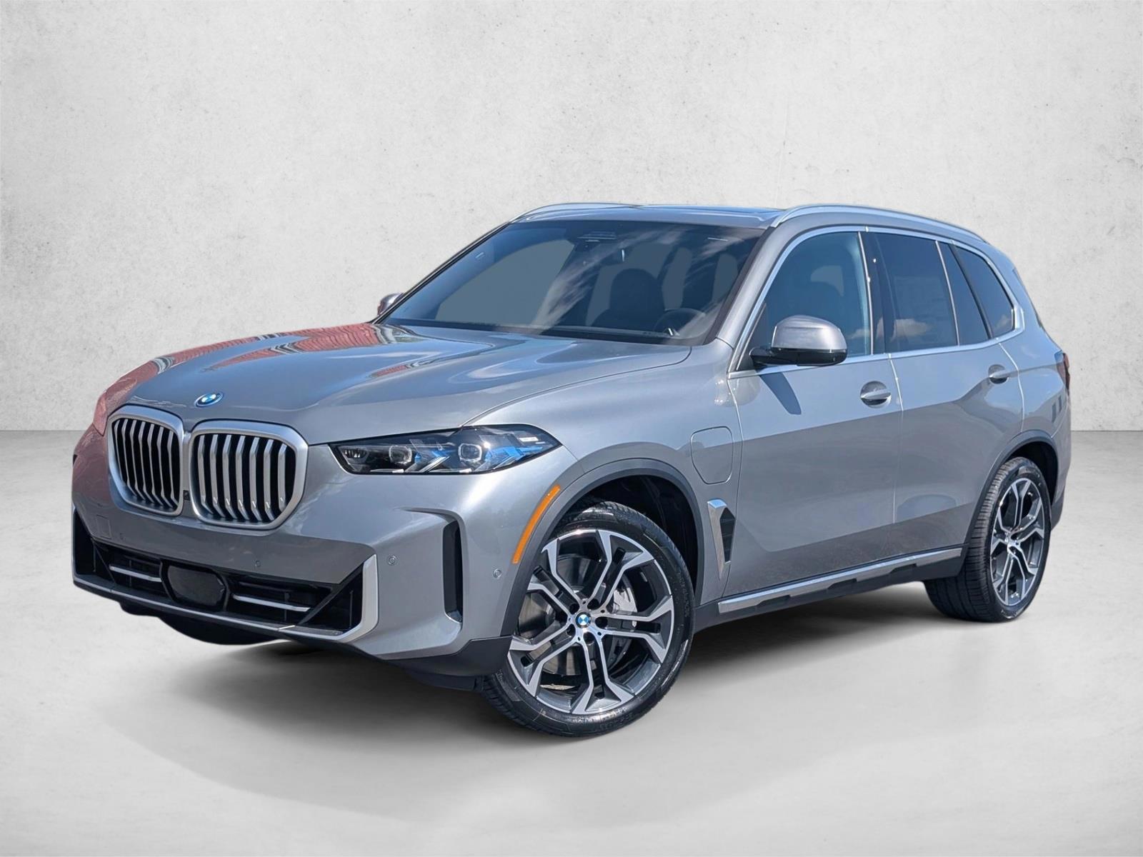 Thumbnail: 2026 BMW X5 - 1