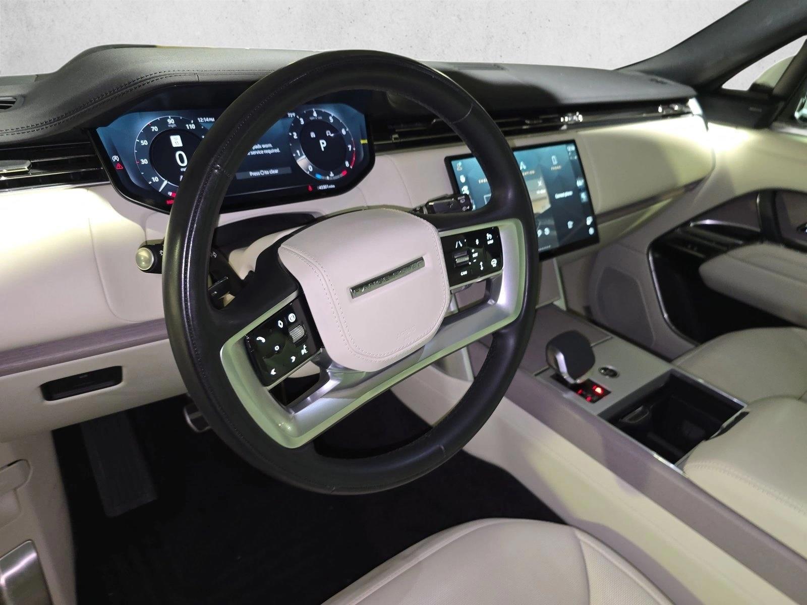 Thumbnail: 2024 Land Rover Range Rover - 4