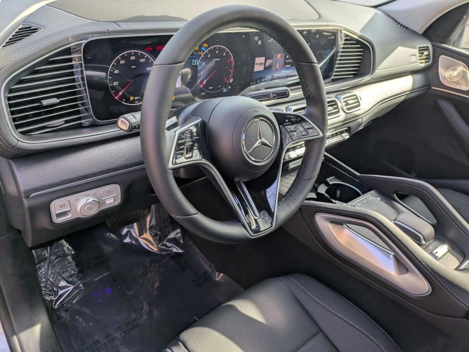 Thumbnail: 2026 Mercedes-Benz GLS - 3