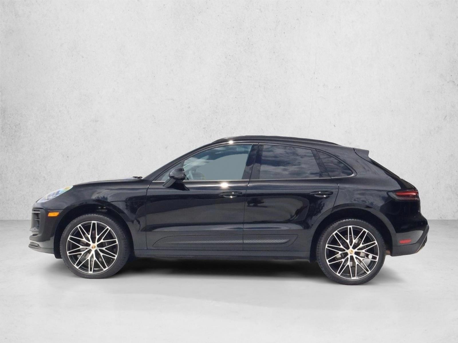 Thumbnail: 2026 Porsche Macan - 2