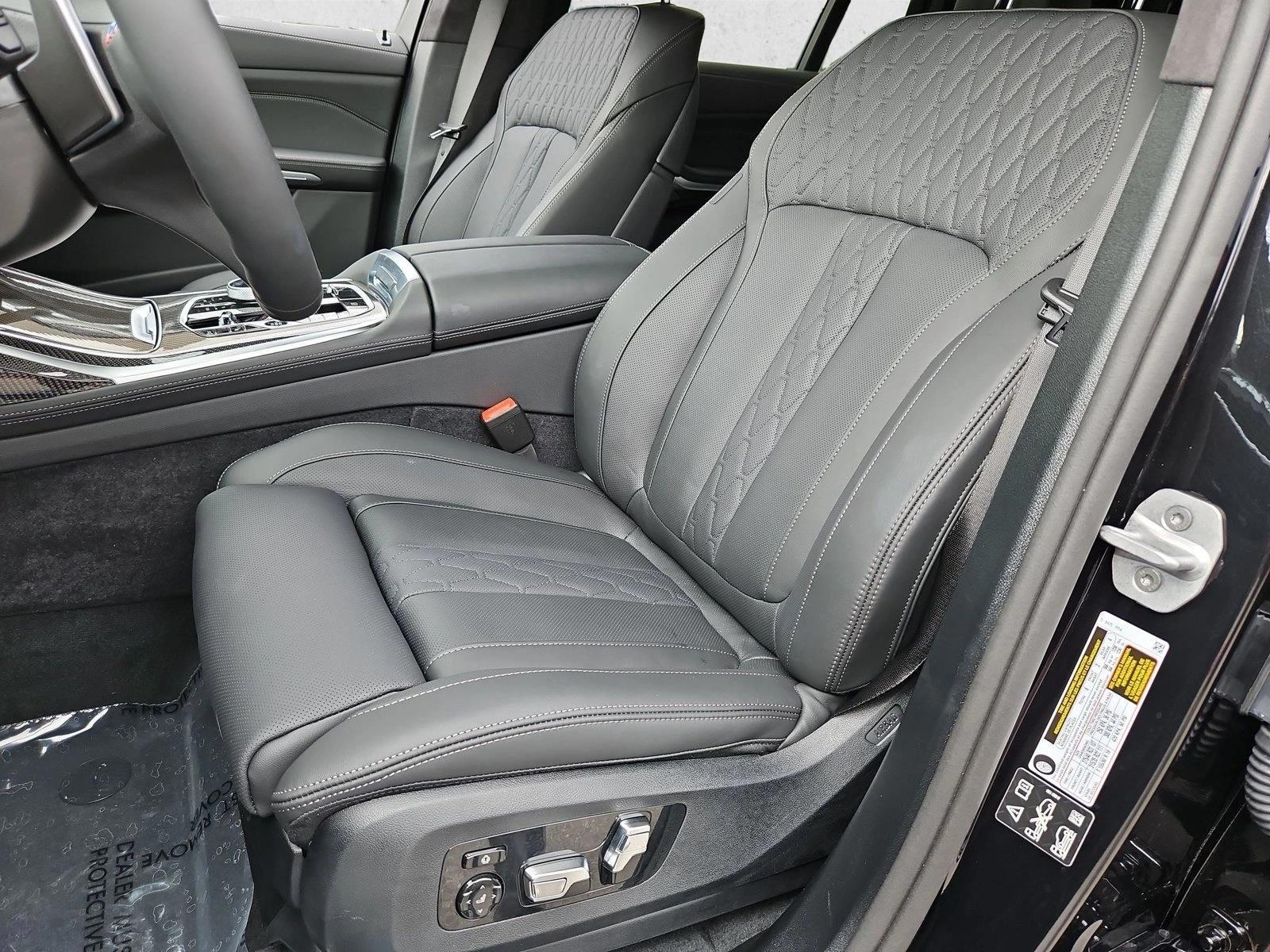 Thumbnail: 2027 BMW X7 - 5