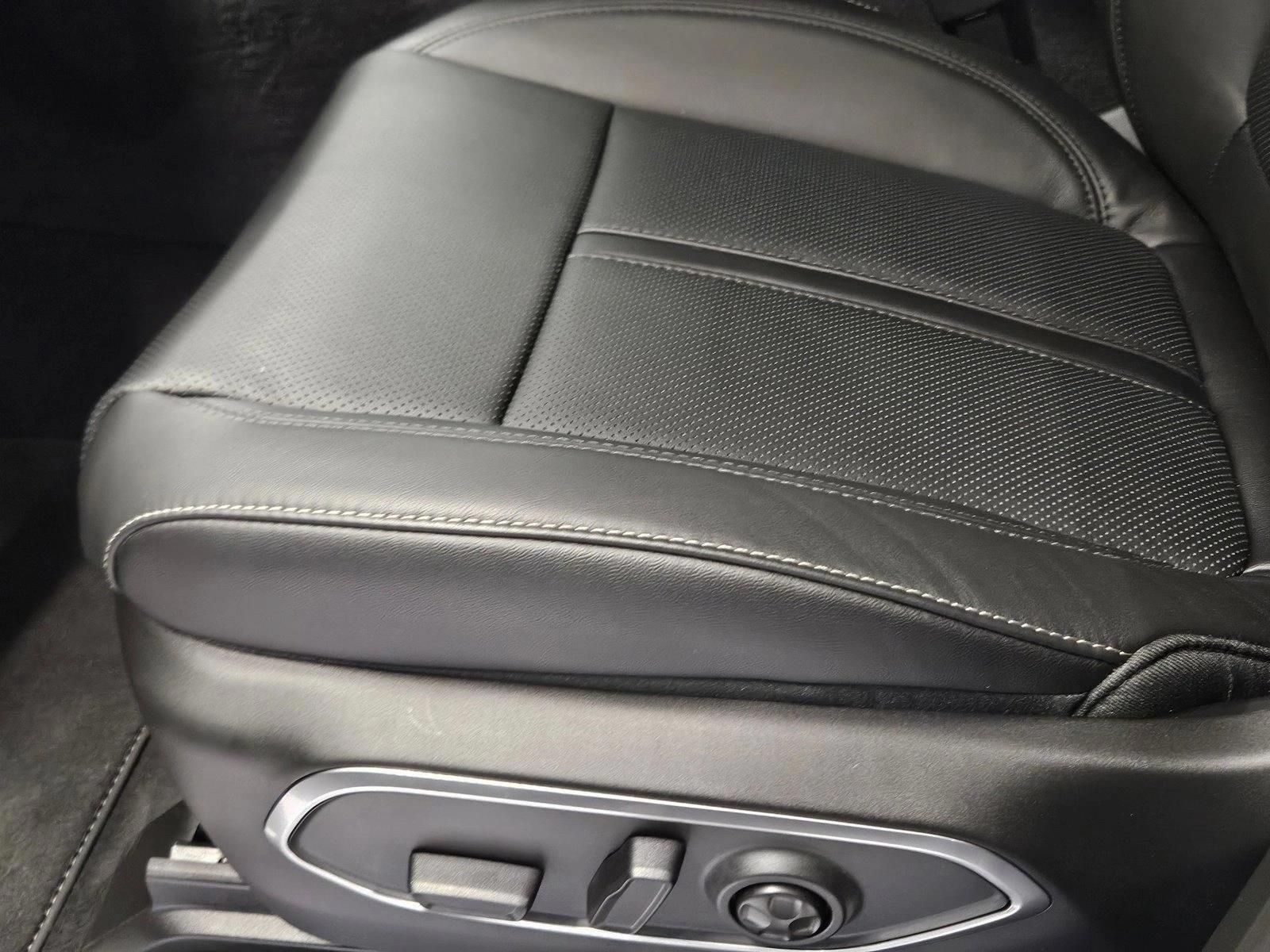 Thumbnail: 2026 Jeep Grand Wagoneer - 4