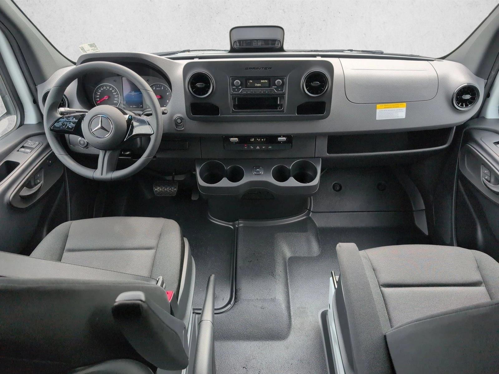 Thumbnail: 2026 Mercedes-Benz Sprinter - 3