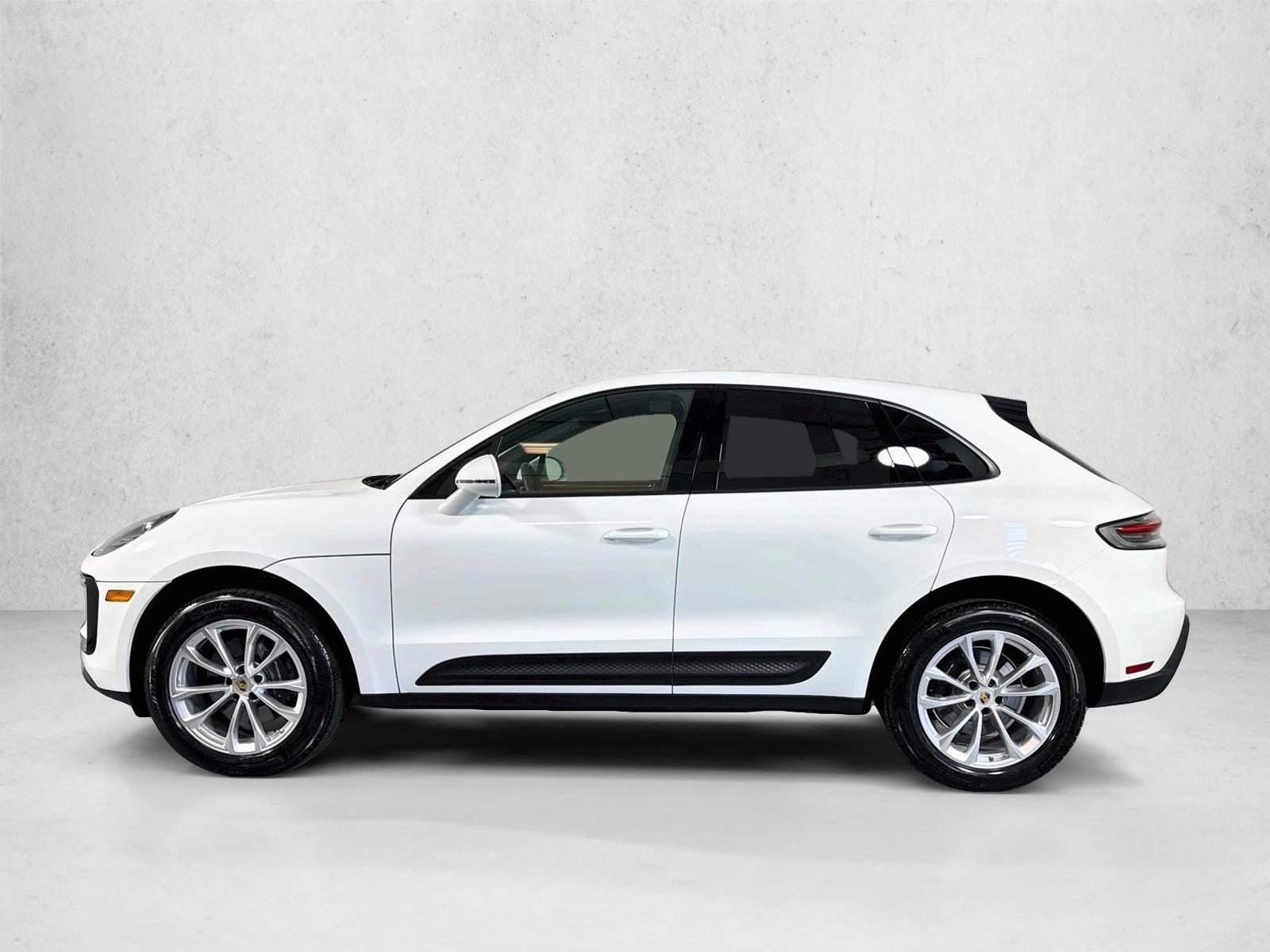 Thumbnail: 2026 Porsche Macan - 2
