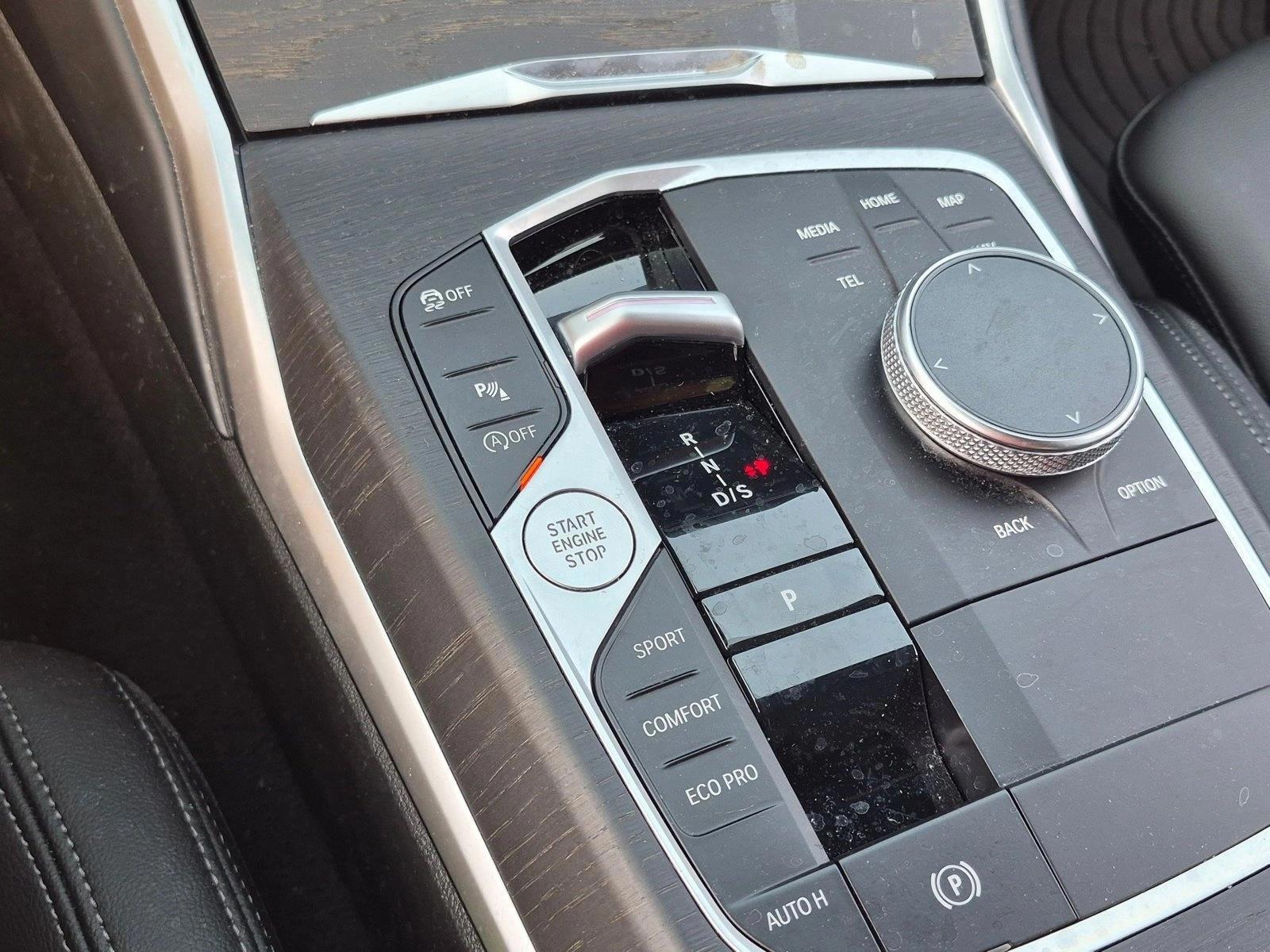 2023 BMW 3 Series 330i - Photo 5