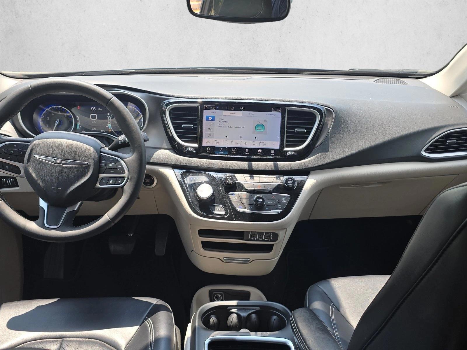 Thumbnail: 2024 Chrysler Pacifica - 2