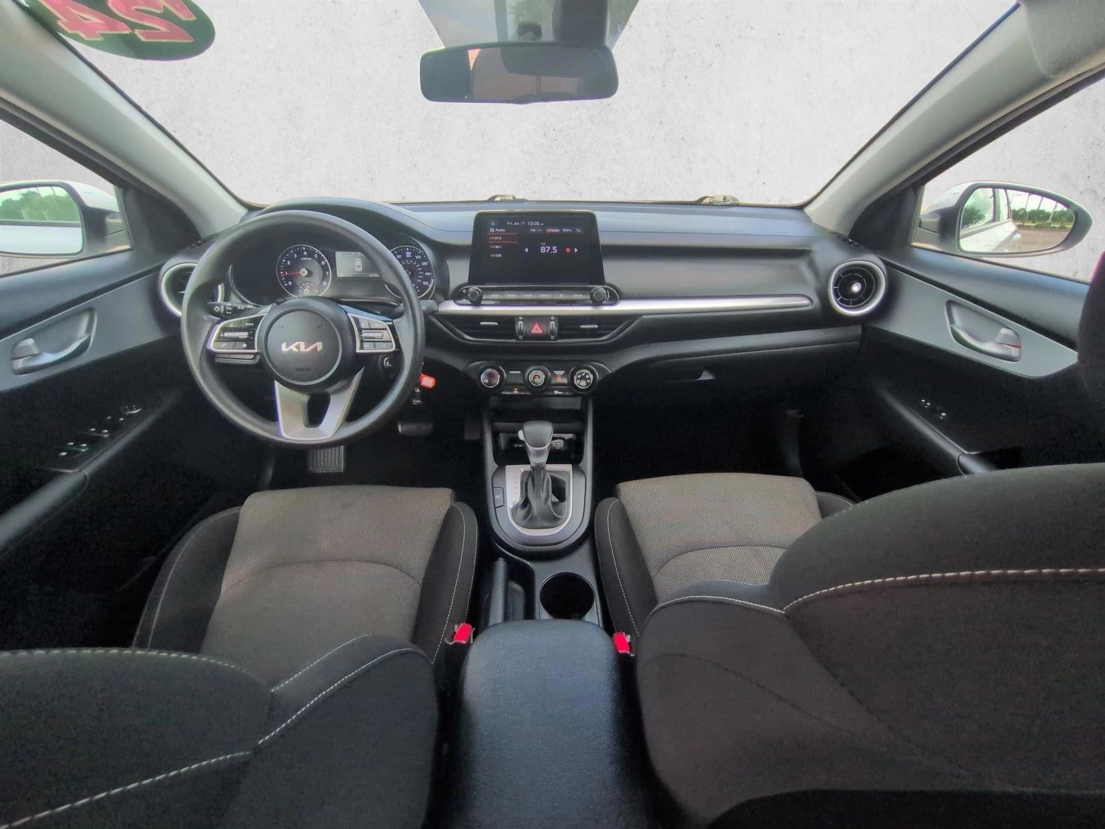 Thumbnail: 2024 Kia Forte - 3