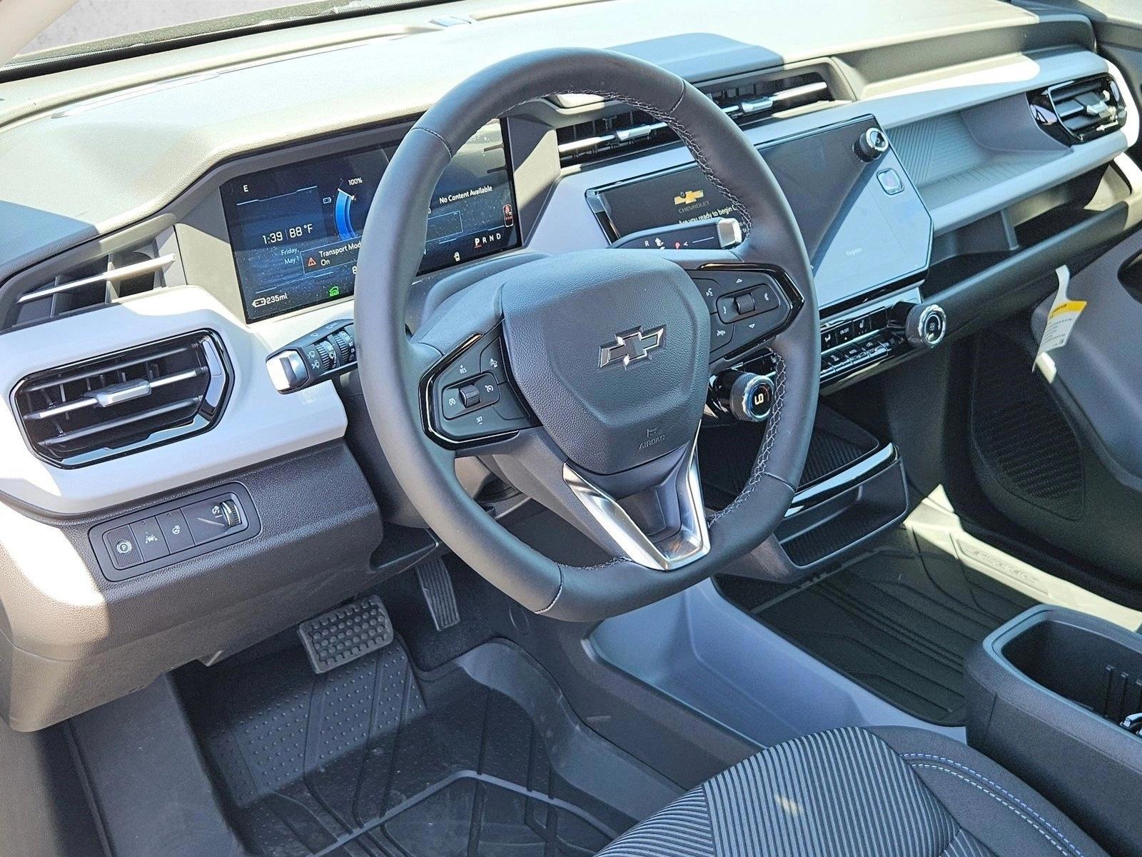 Thumbnail: 2027 Chevrolet Bolt EV - 3
