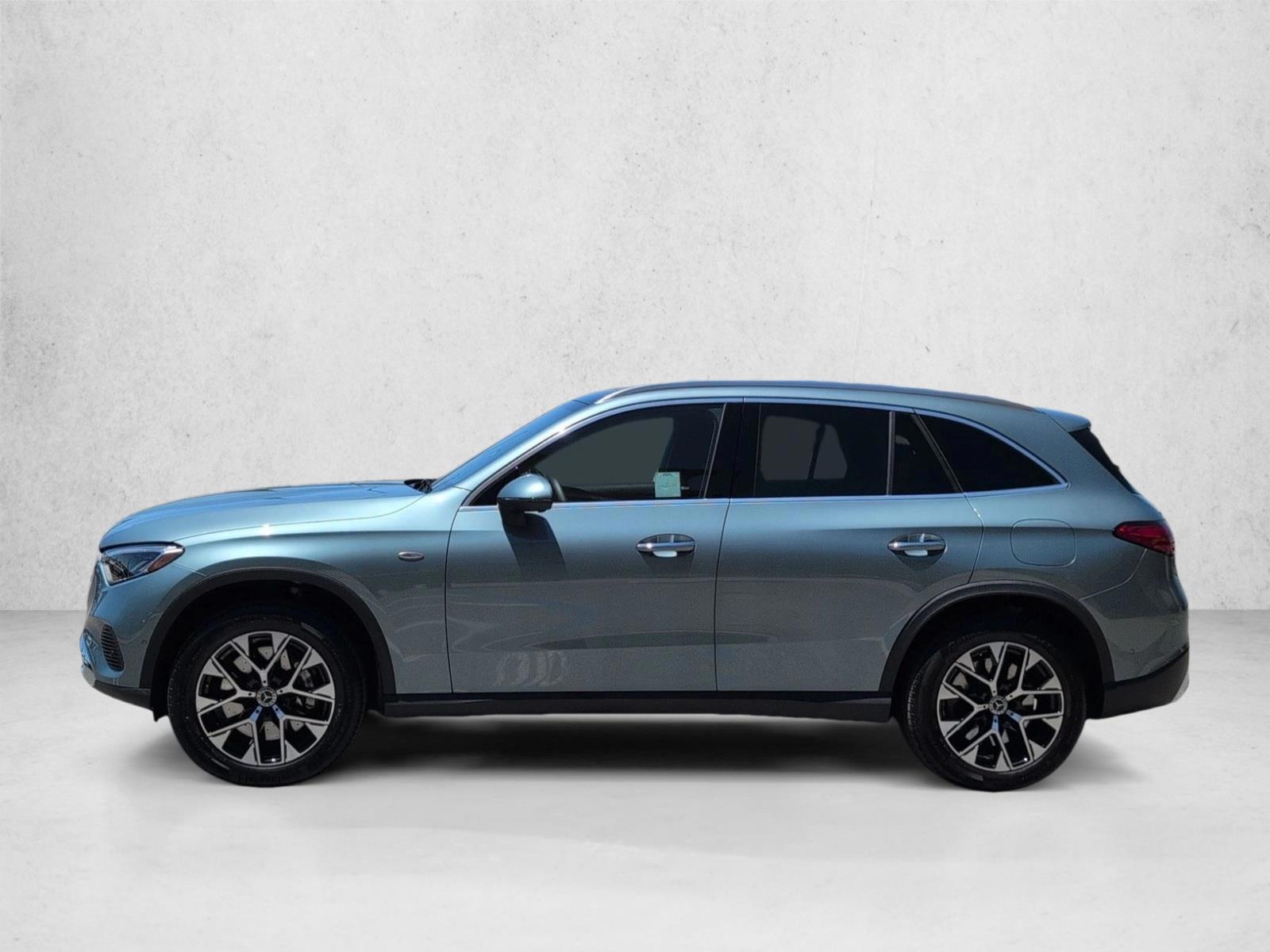 Thumbnail: 2025 Mercedes-Benz GLC - 2