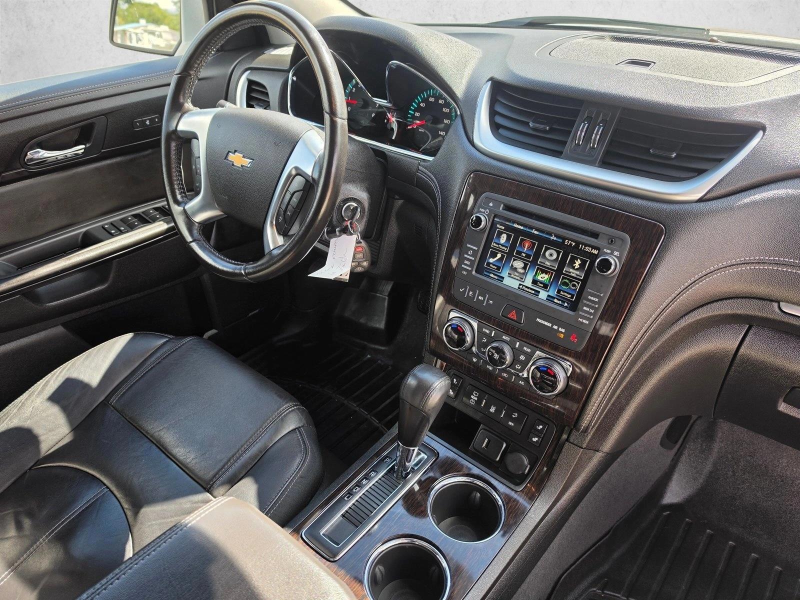 Thumbnail: 2017 Chevrolet Traverse - 3