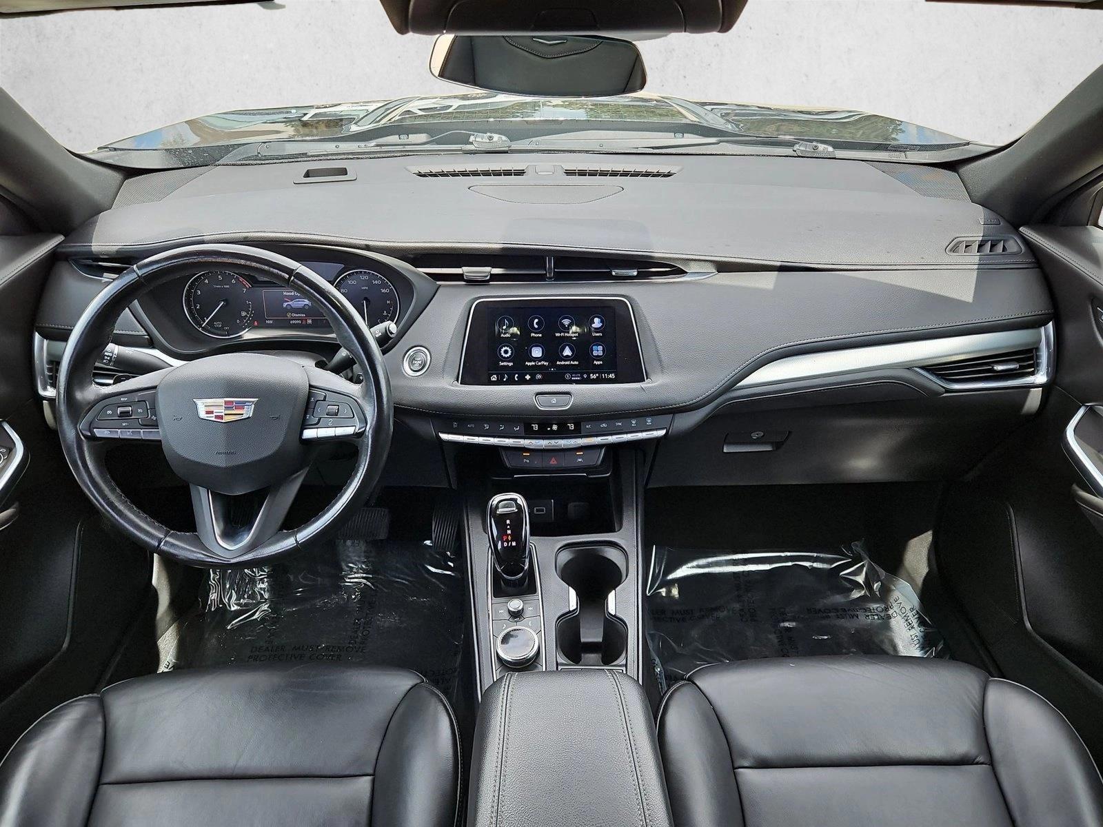 Thumbnail: 2023 Cadillac XT4 - 3