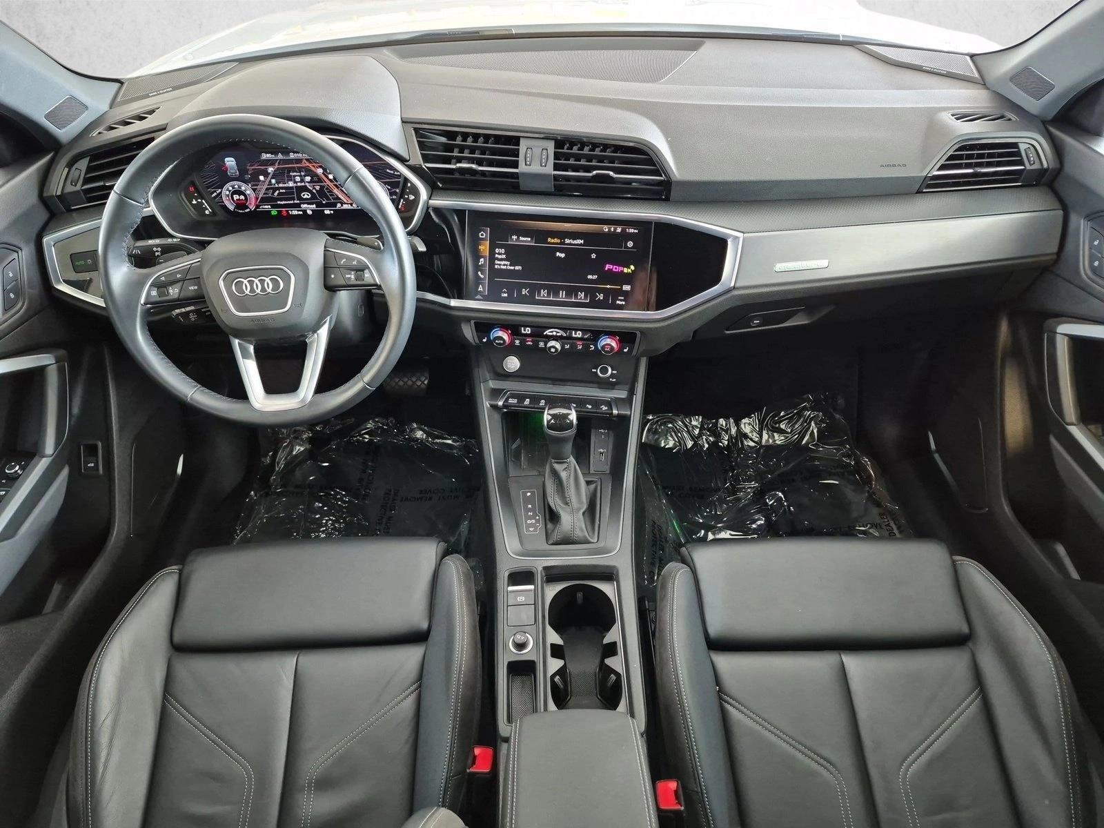 Thumbnail: 2020 Audi Q3 - 3