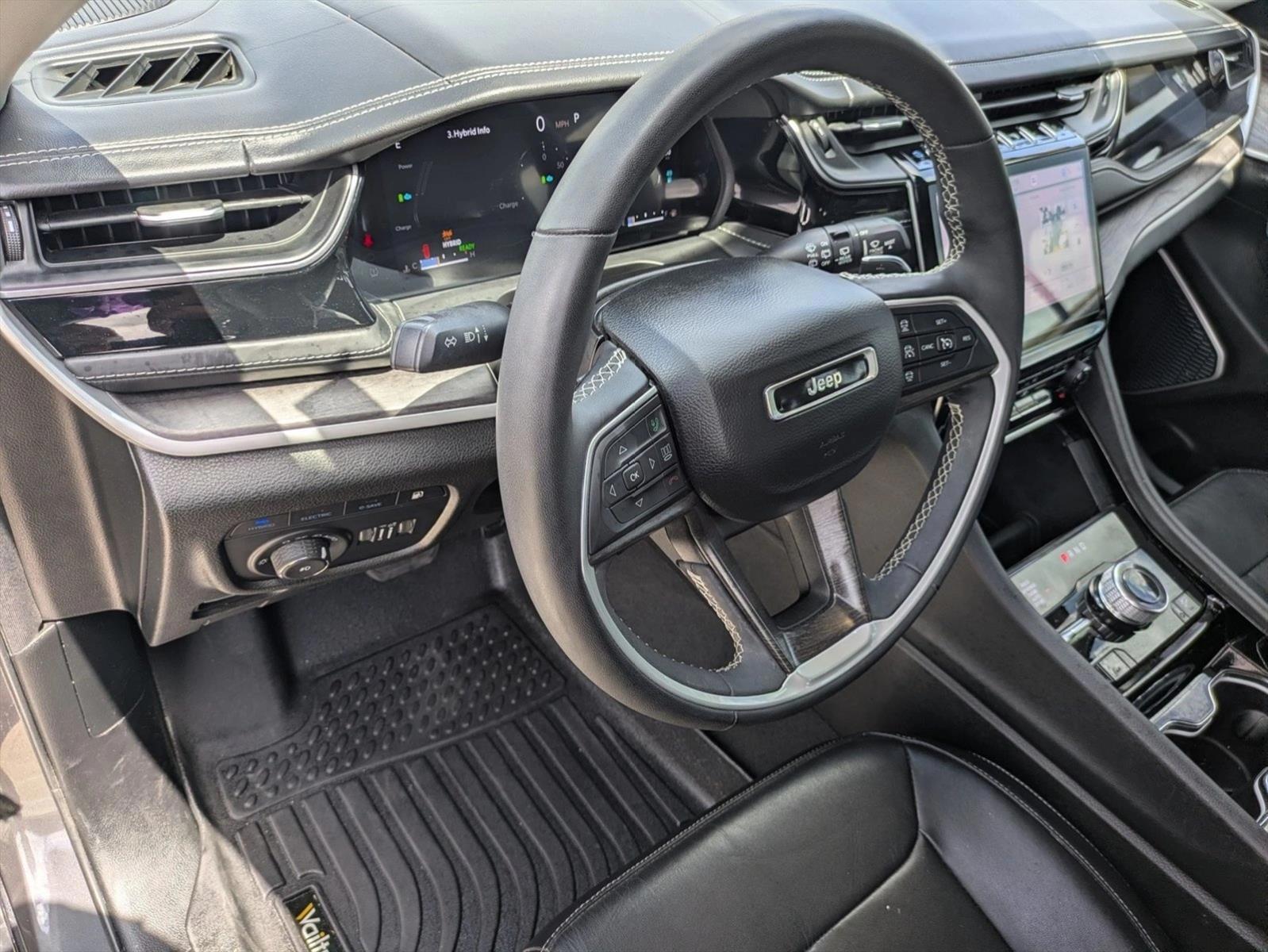 Thumbnail: 2022 Jeep Grand Cherokee - 3