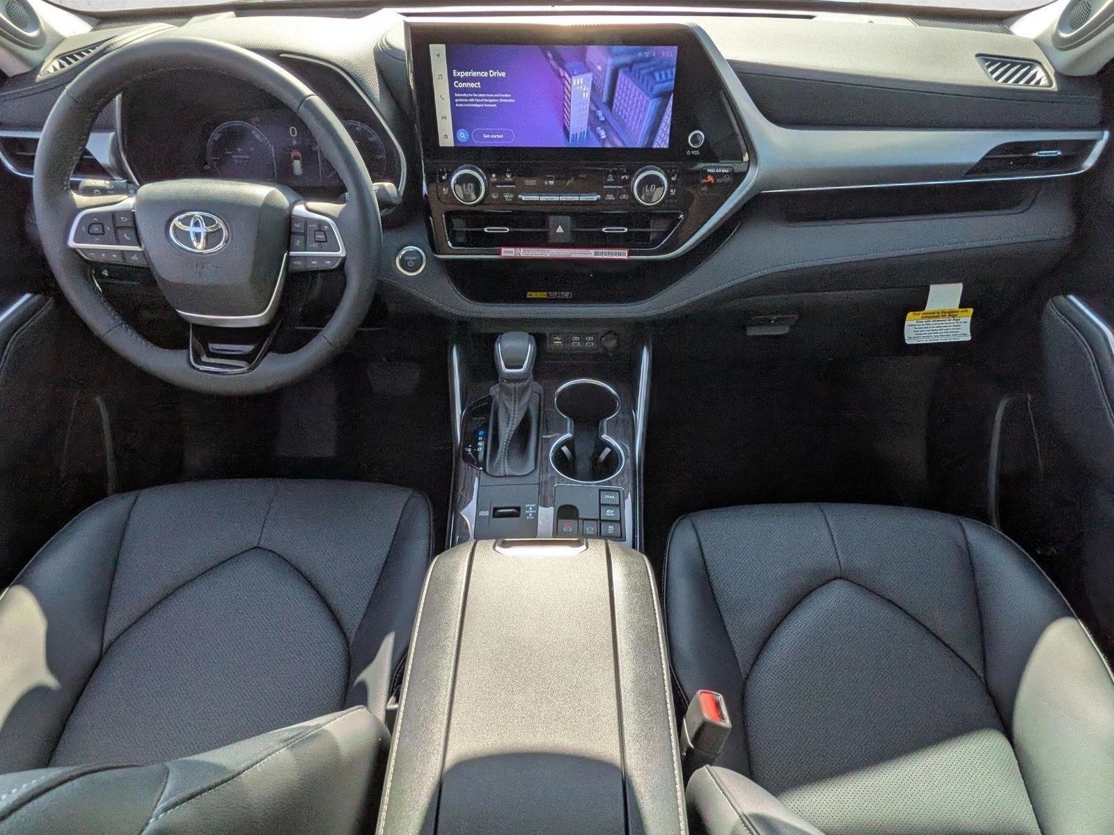 Thumbnail: 2026 Toyota Highlander - 3
