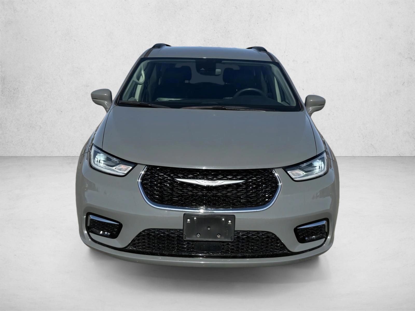 2022 Chrysler Pacifica Touring L - Photo 2