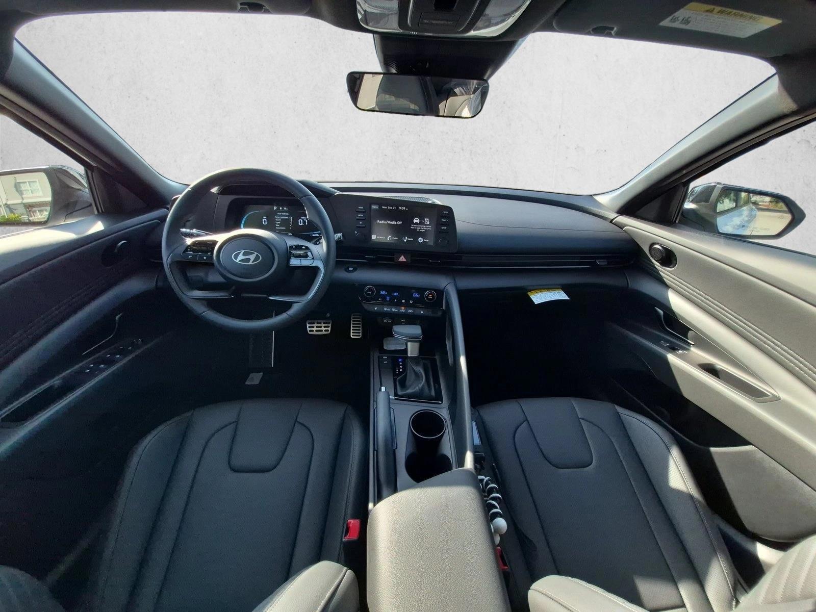 Thumbnail: 2026 Hyundai Elantra - 4