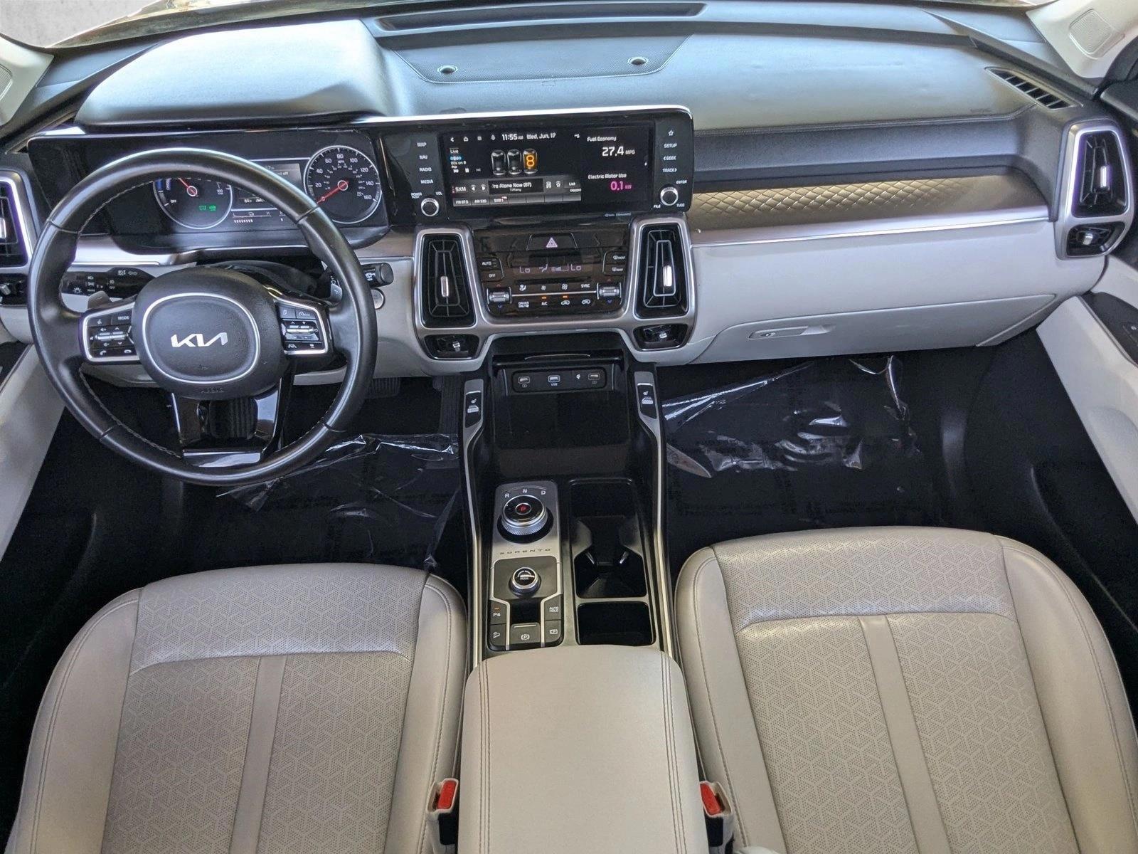 Thumbnail: 2022 Kia Sorento - 4