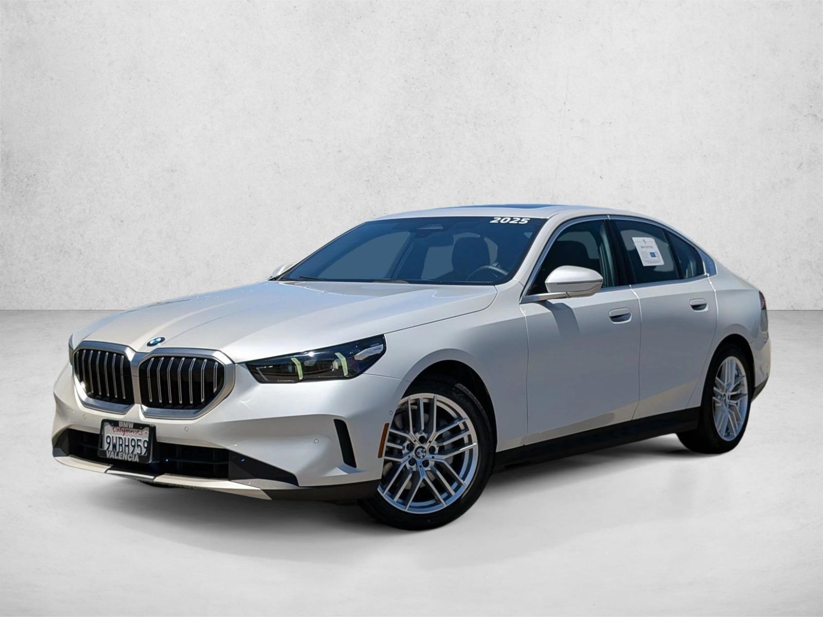 Thumbnail: 2025 BMW 5 Series - 1