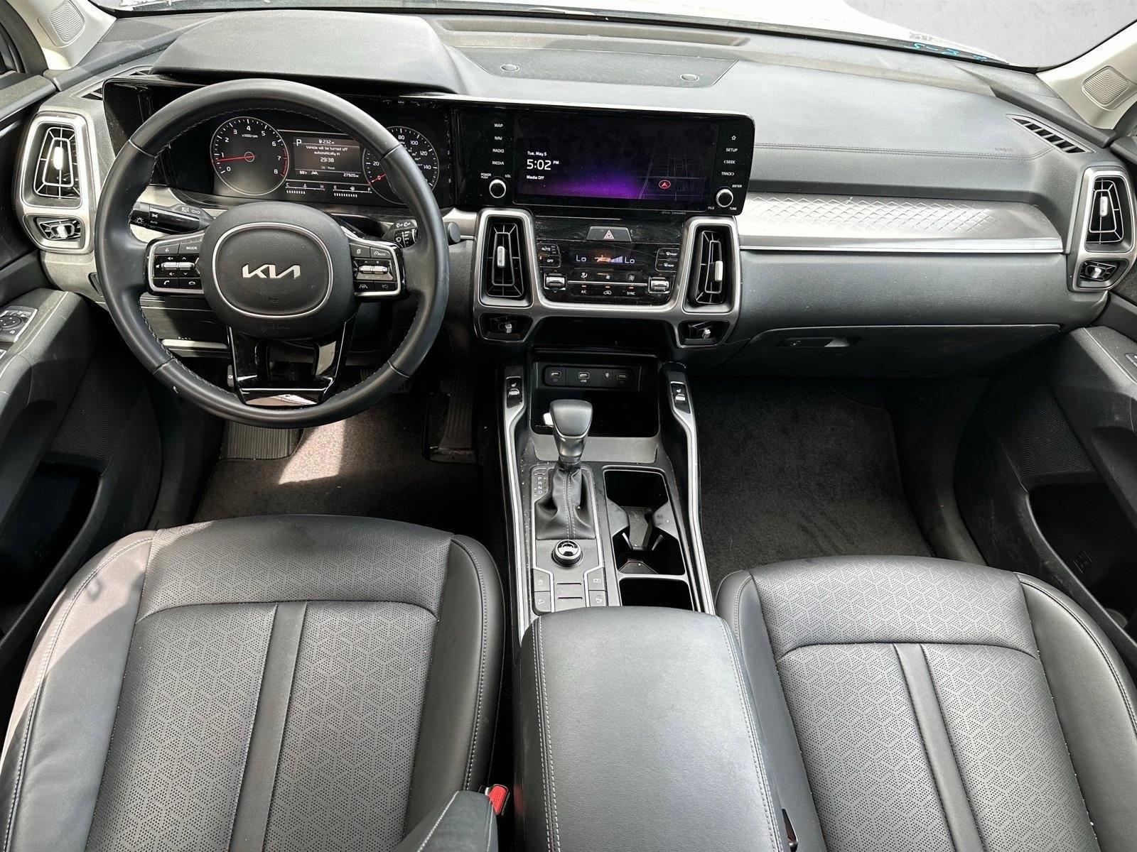 Thumbnail: 2023 Kia Sorento - 3