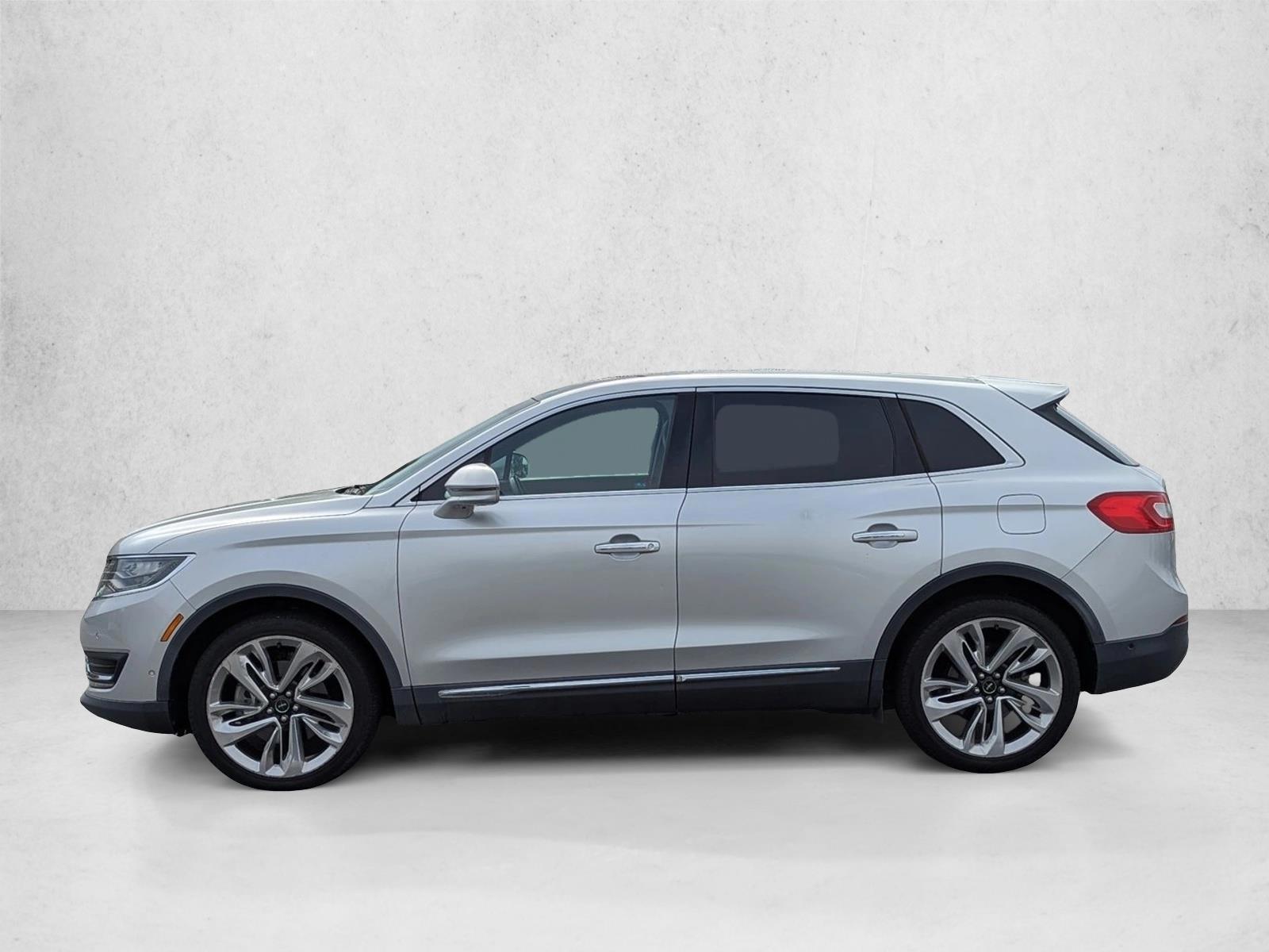 Thumbnail: 2017 Lincoln MKX - 2