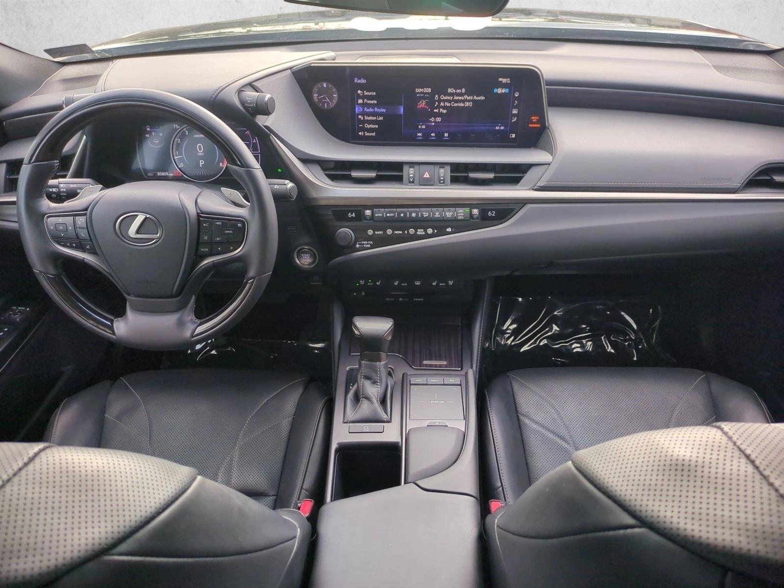 Thumbnail: 2020 Lexus ES - 4