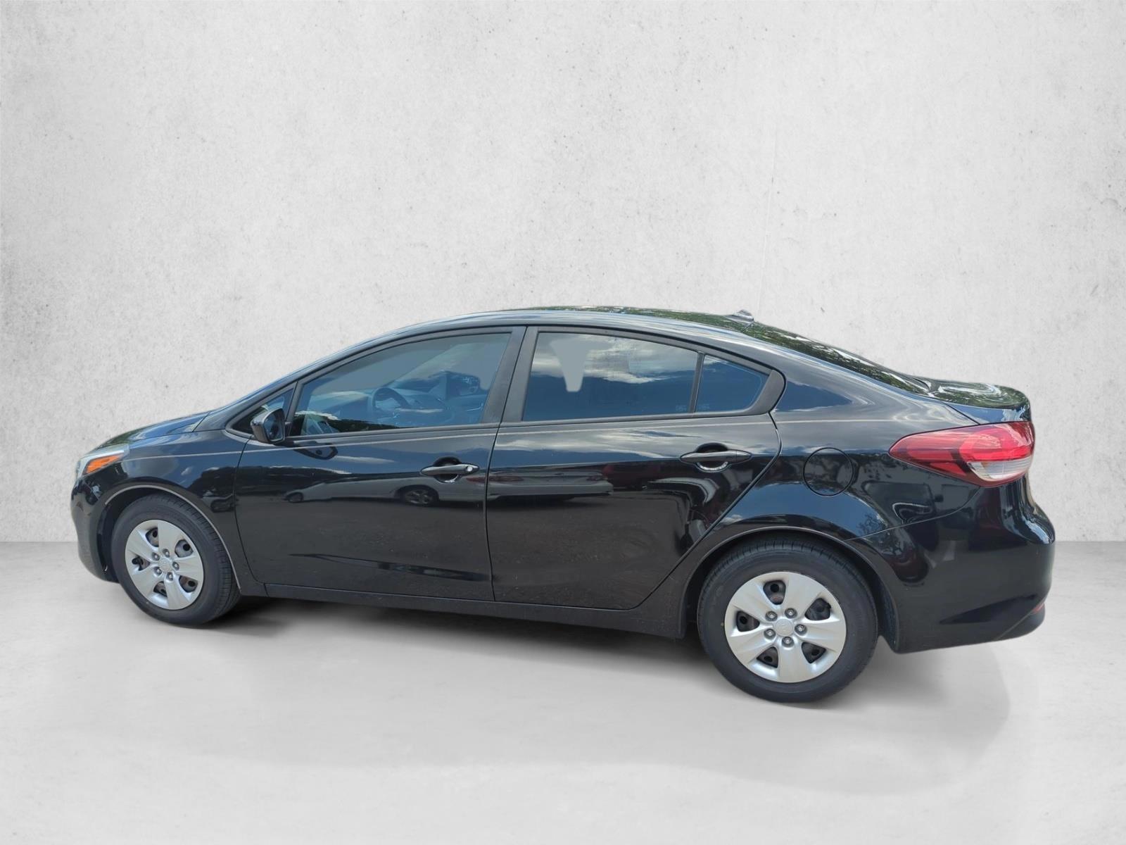 Thumbnail: 2017 Kia Forte - 2