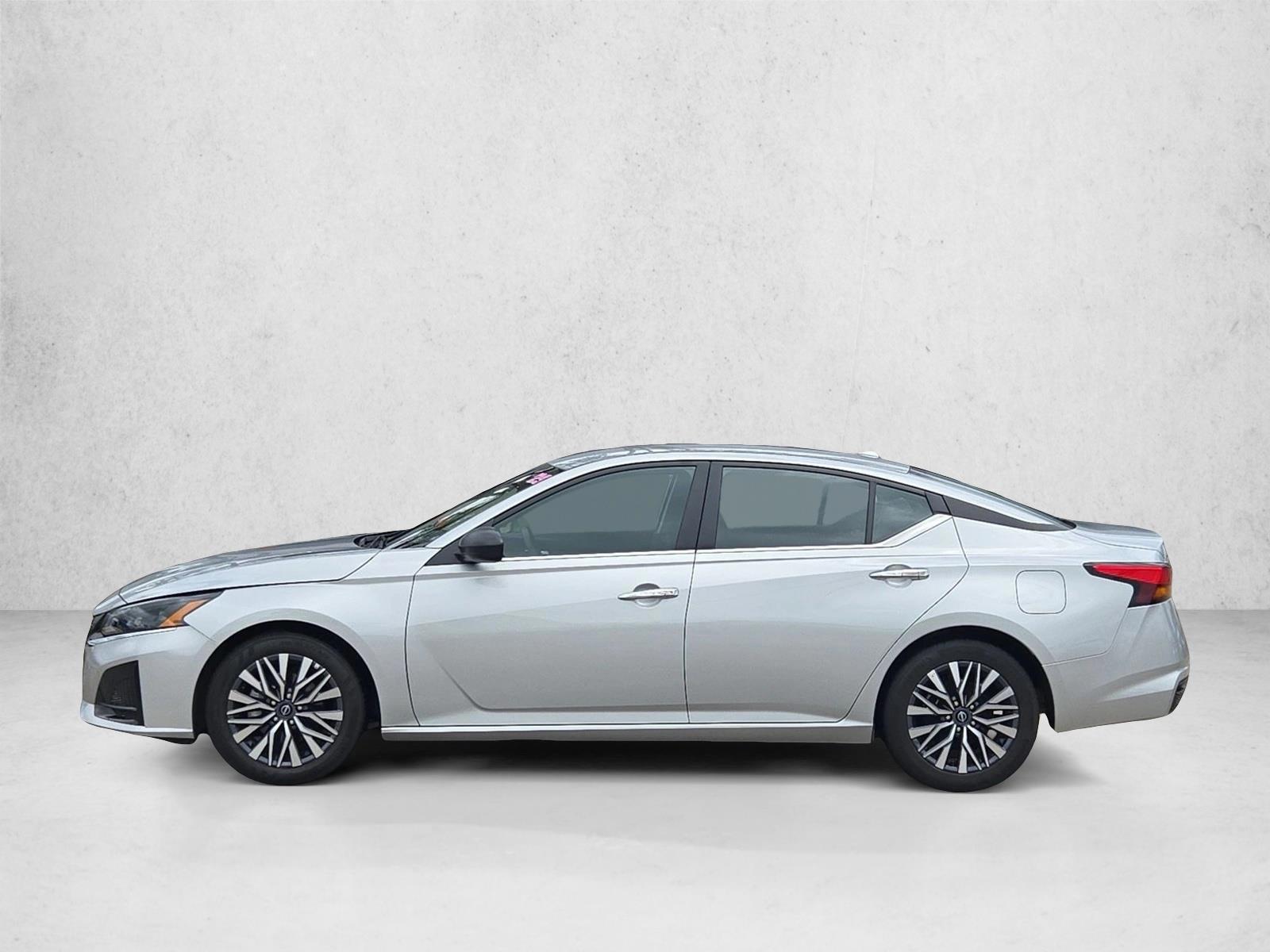 Thumbnail: 2025 Nissan Altima - 2