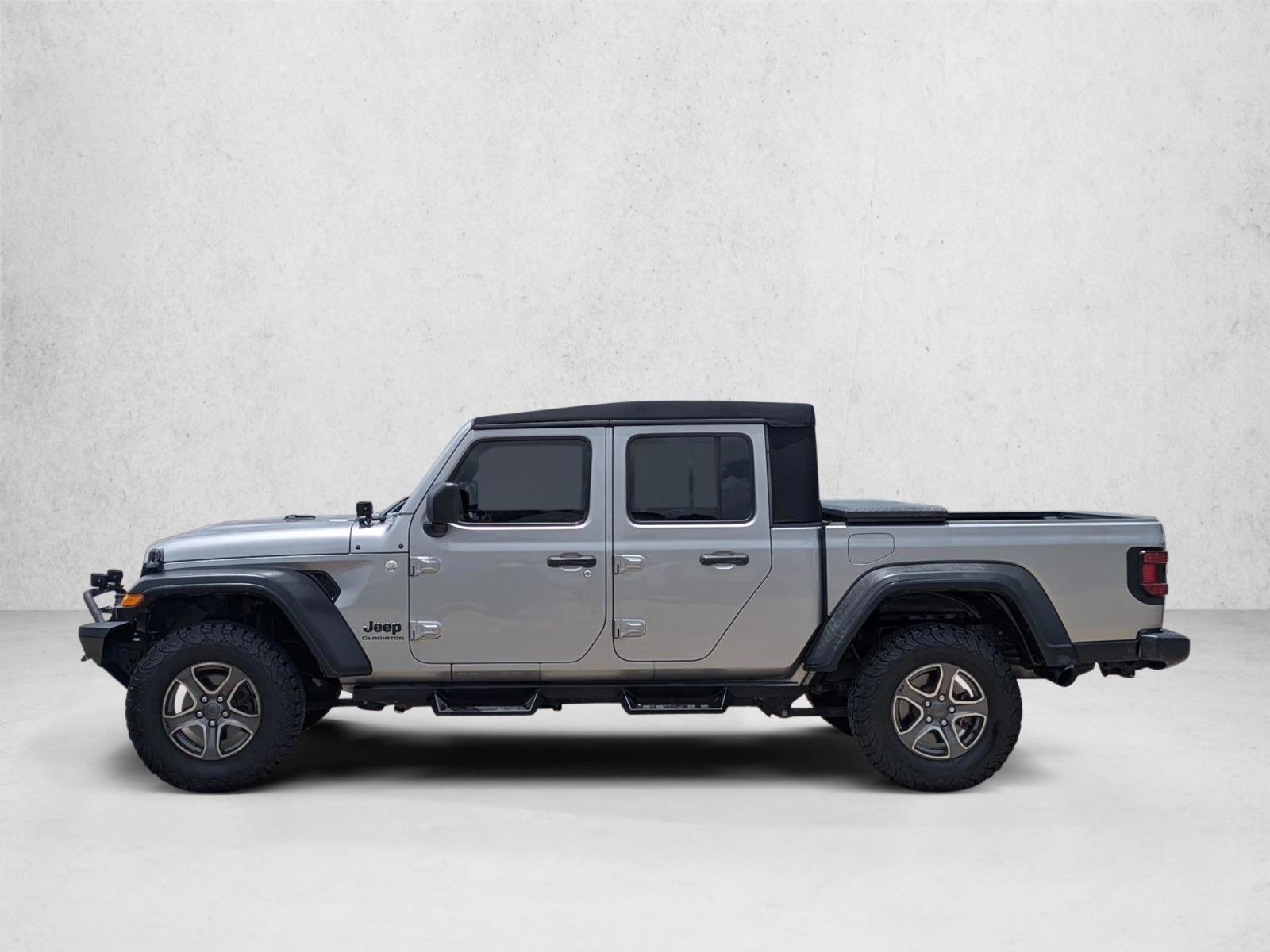 Thumbnail: 2020 Jeep Gladiator - 2