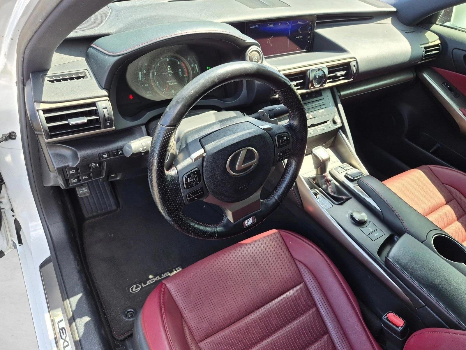 Thumbnail: 2018 Lexus IS - 3