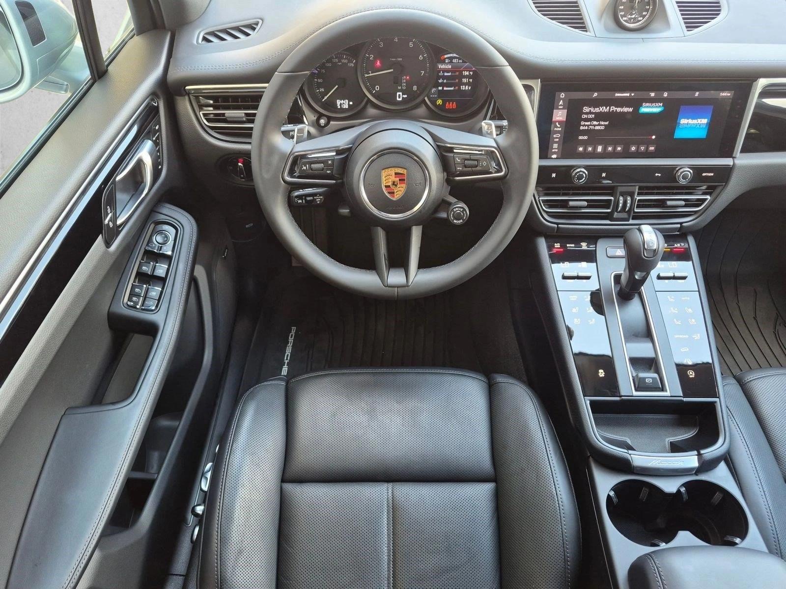 Thumbnail: 2026 Porsche Macan - 4