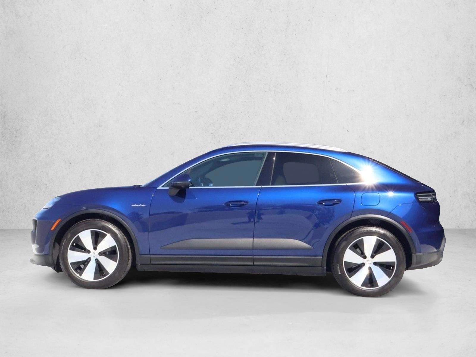 Thumbnail: 2025 Porsche Macan - 2