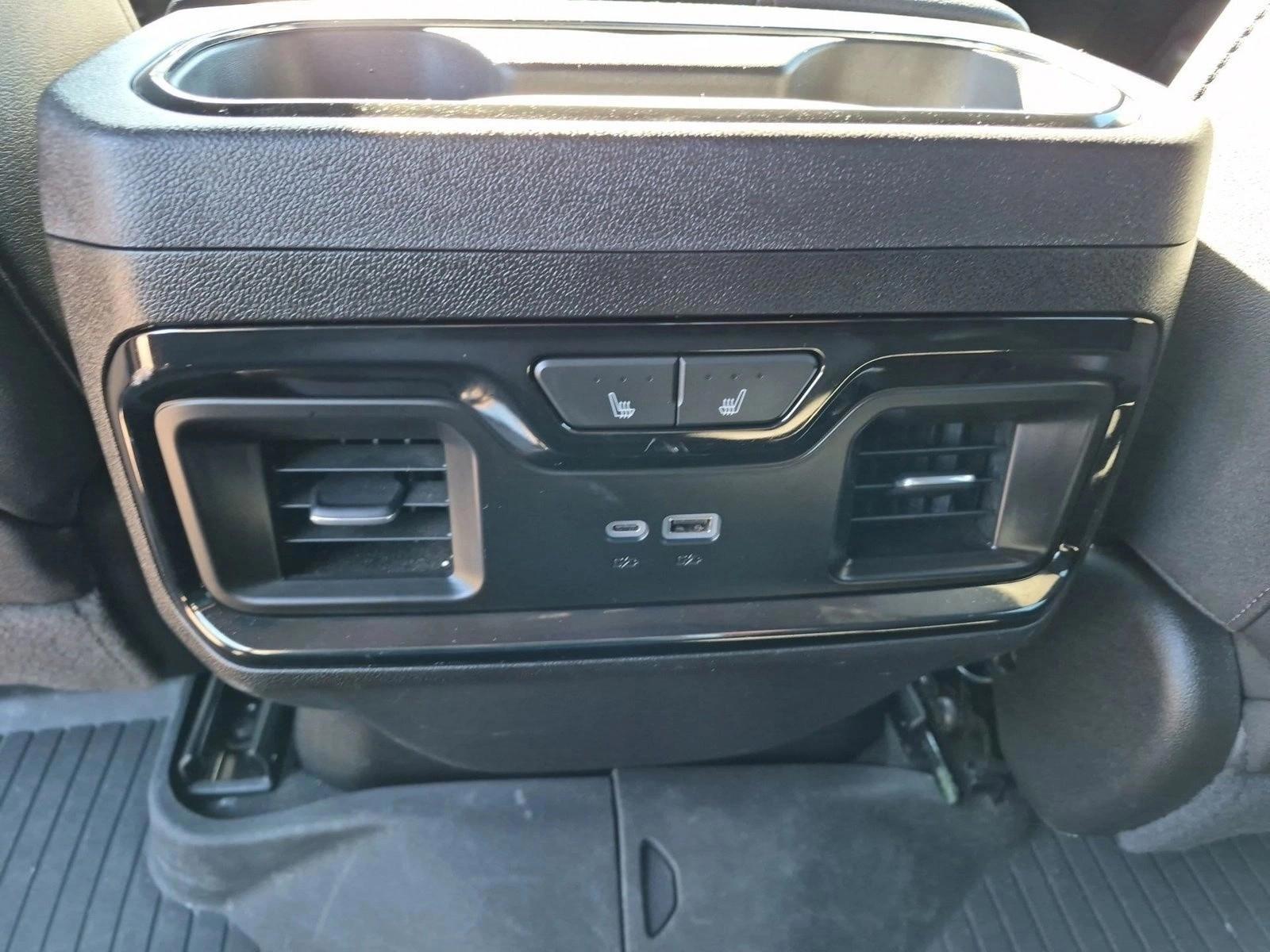 2024 GMC Sierra 2500HD AT4 - Photo 16