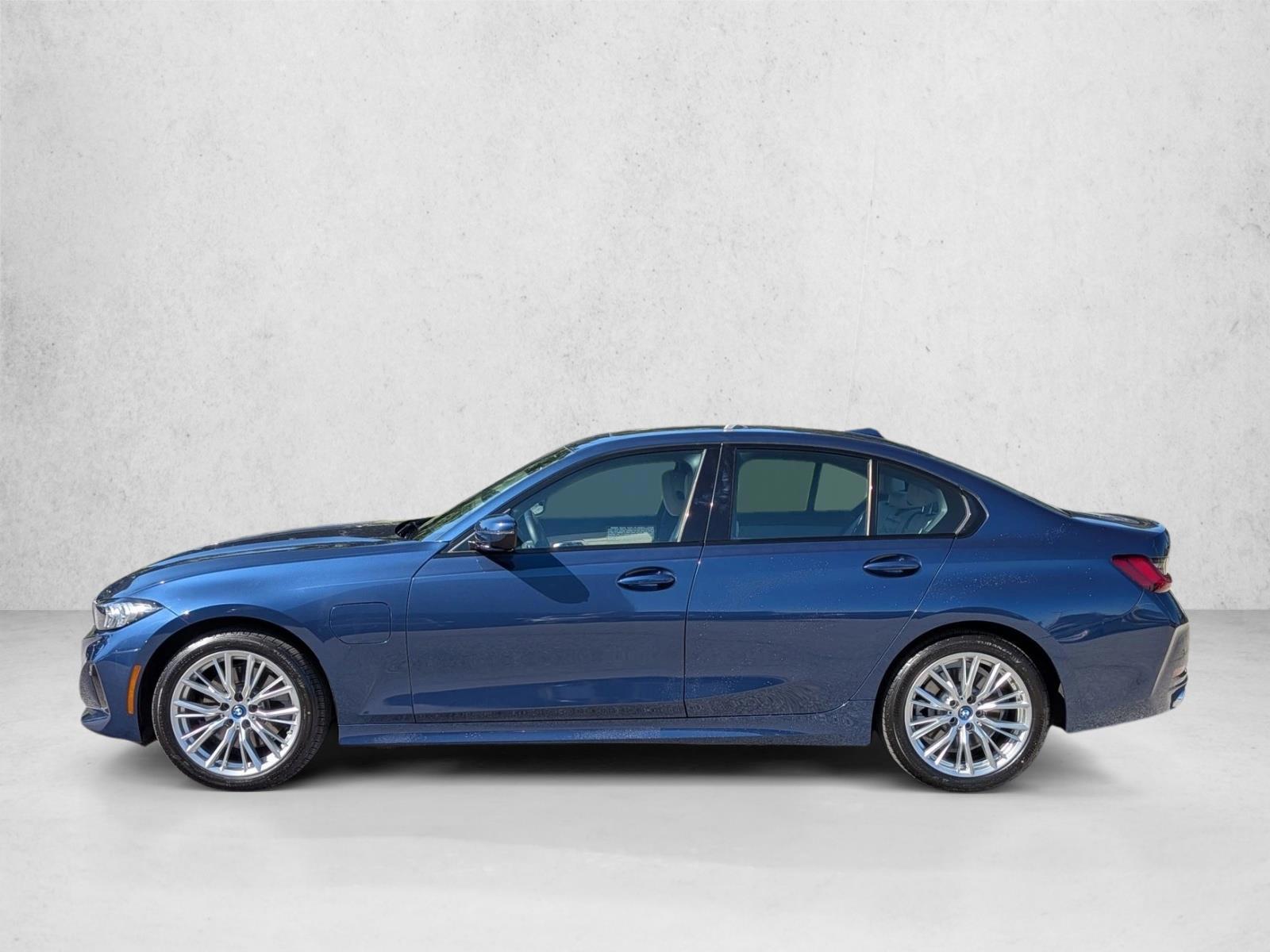 Thumbnail: 2023 BMW 3 Series - 2